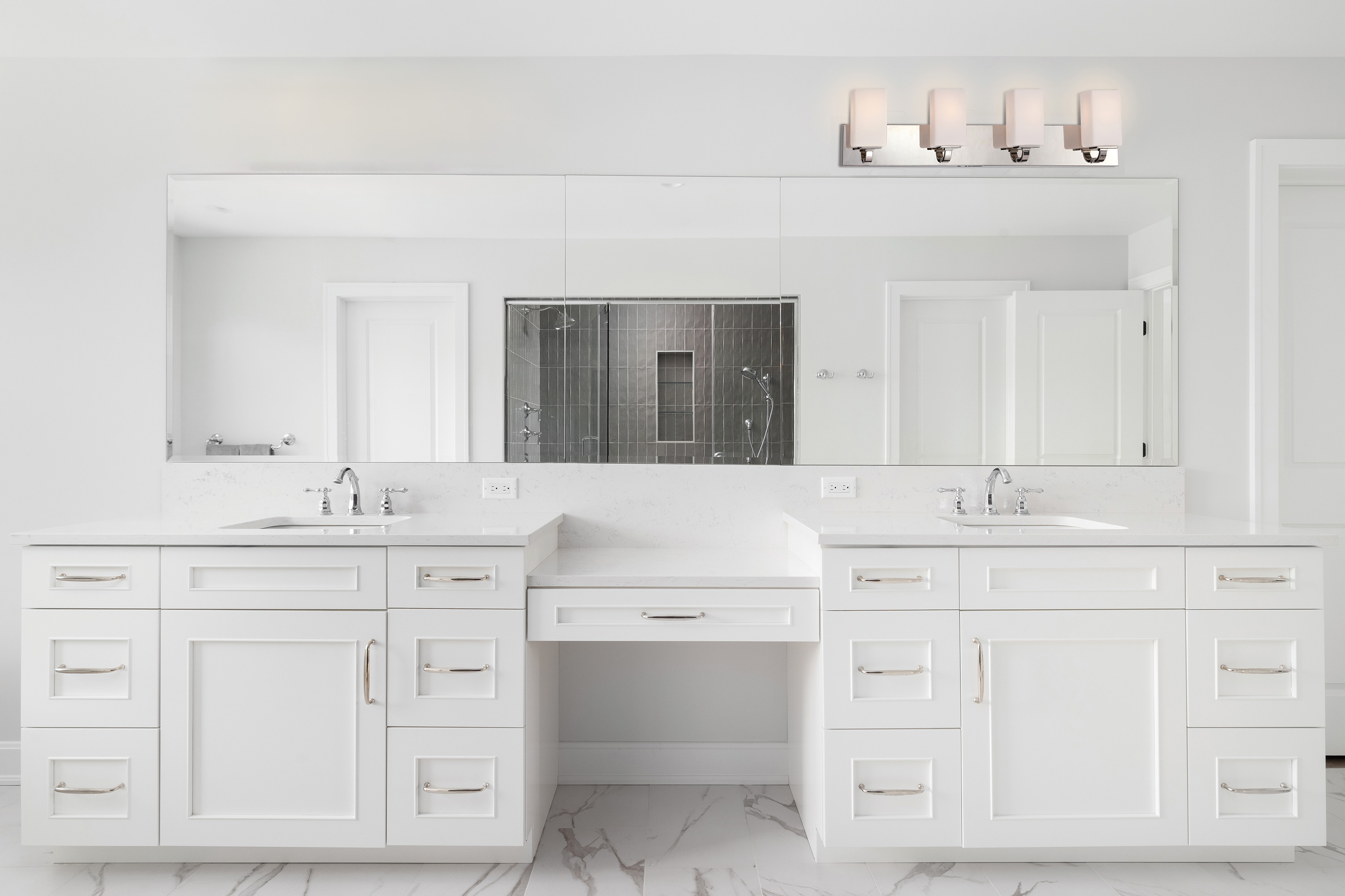 VISTA - 4 LT VANITY FIXTURE - 60-5184