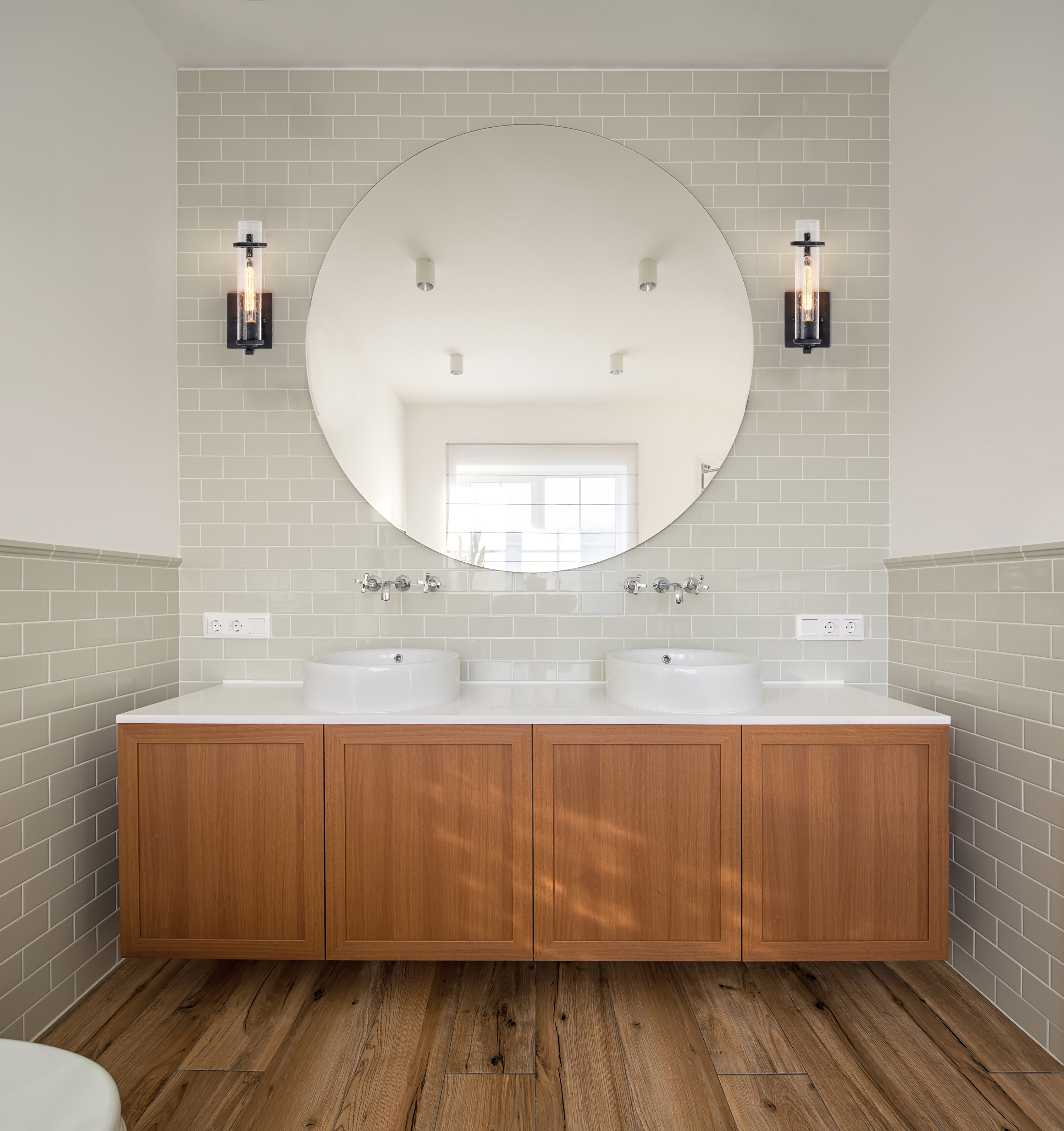 DONZI - 1 LIGHT VANITY - 60-6381