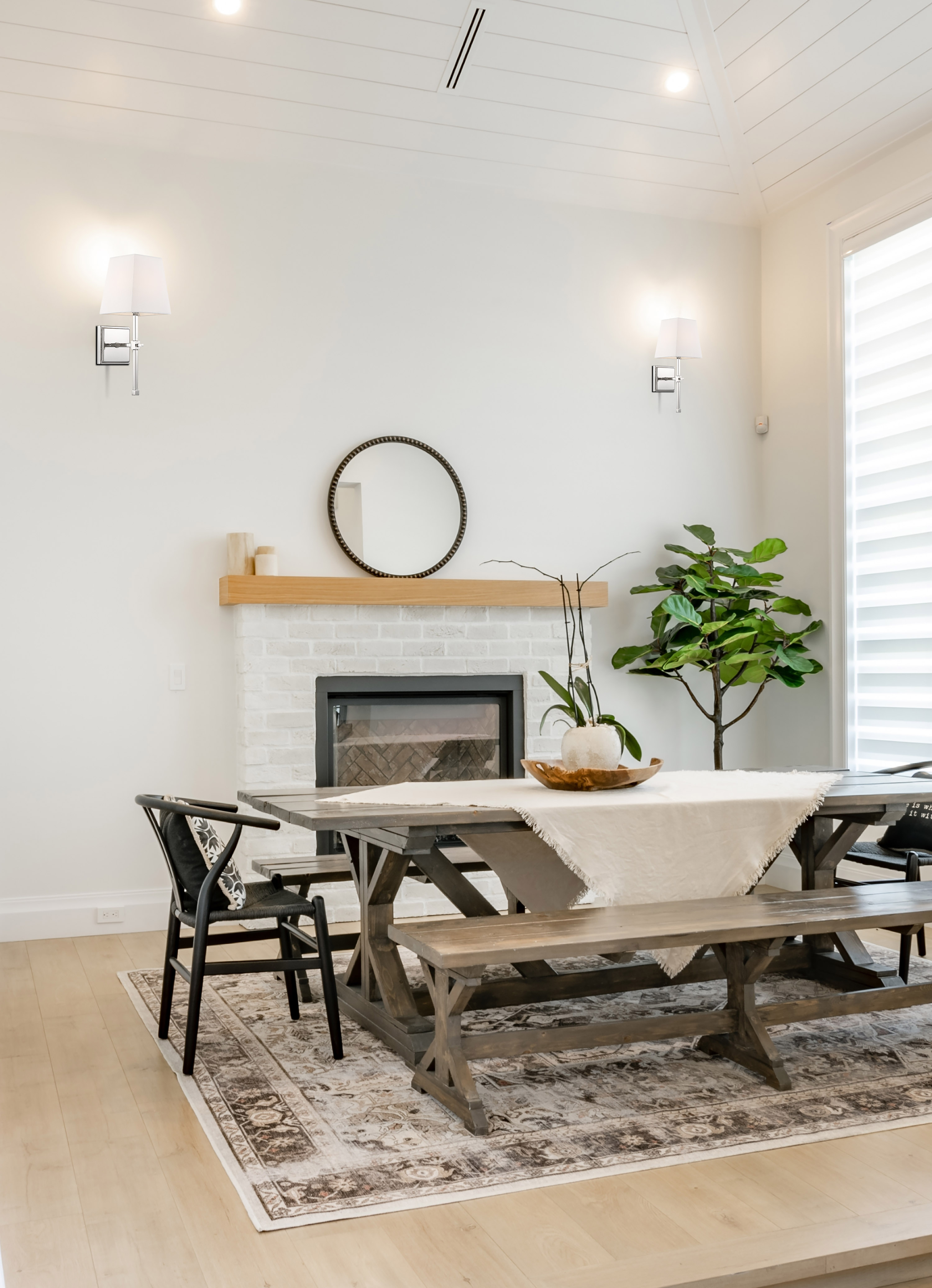 HIGHLINE 1 LIGHT VANITY - 60-6708