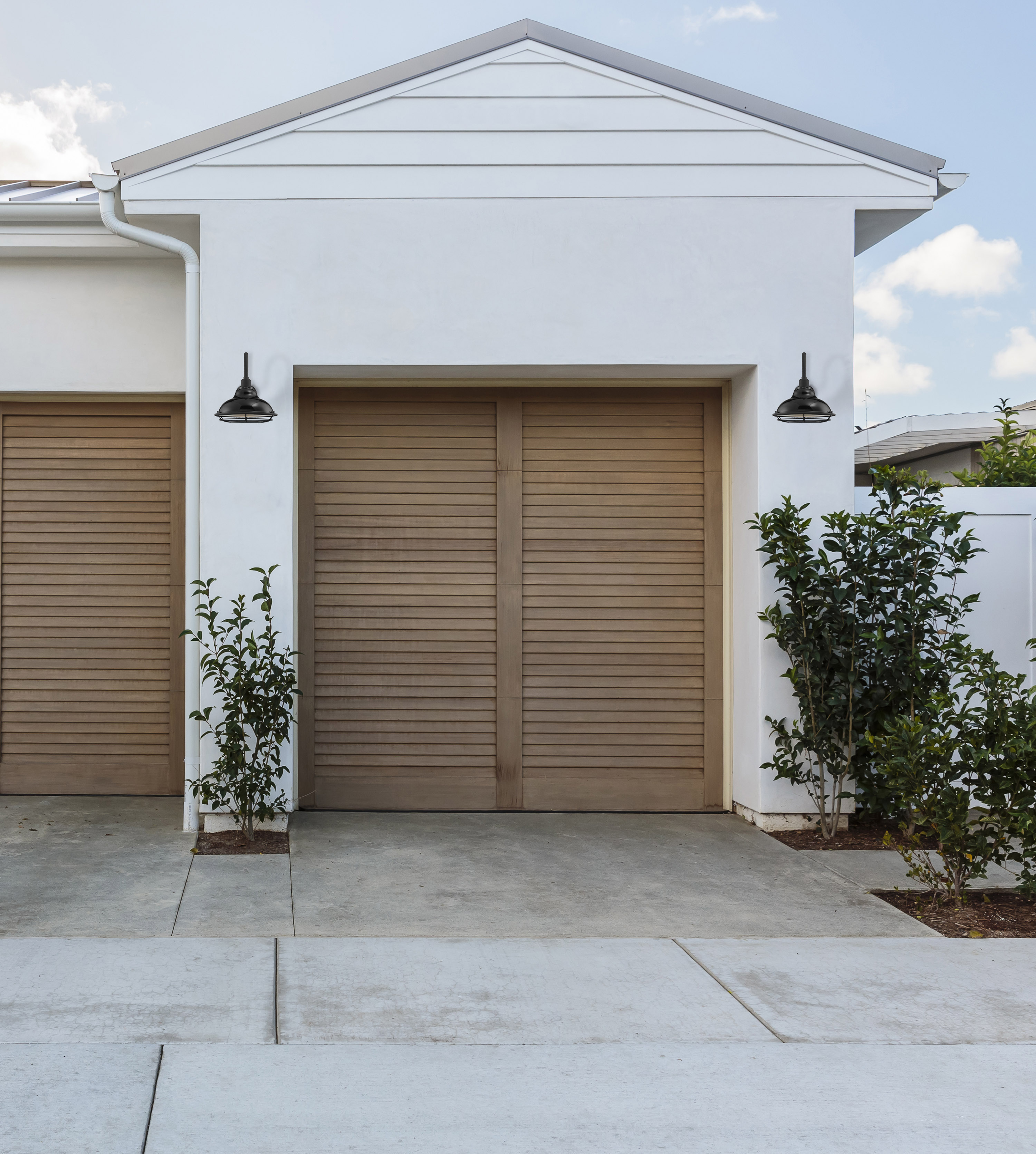 NEWBRIDGE 1LT LG OUTDOOR WALL - 60-7002