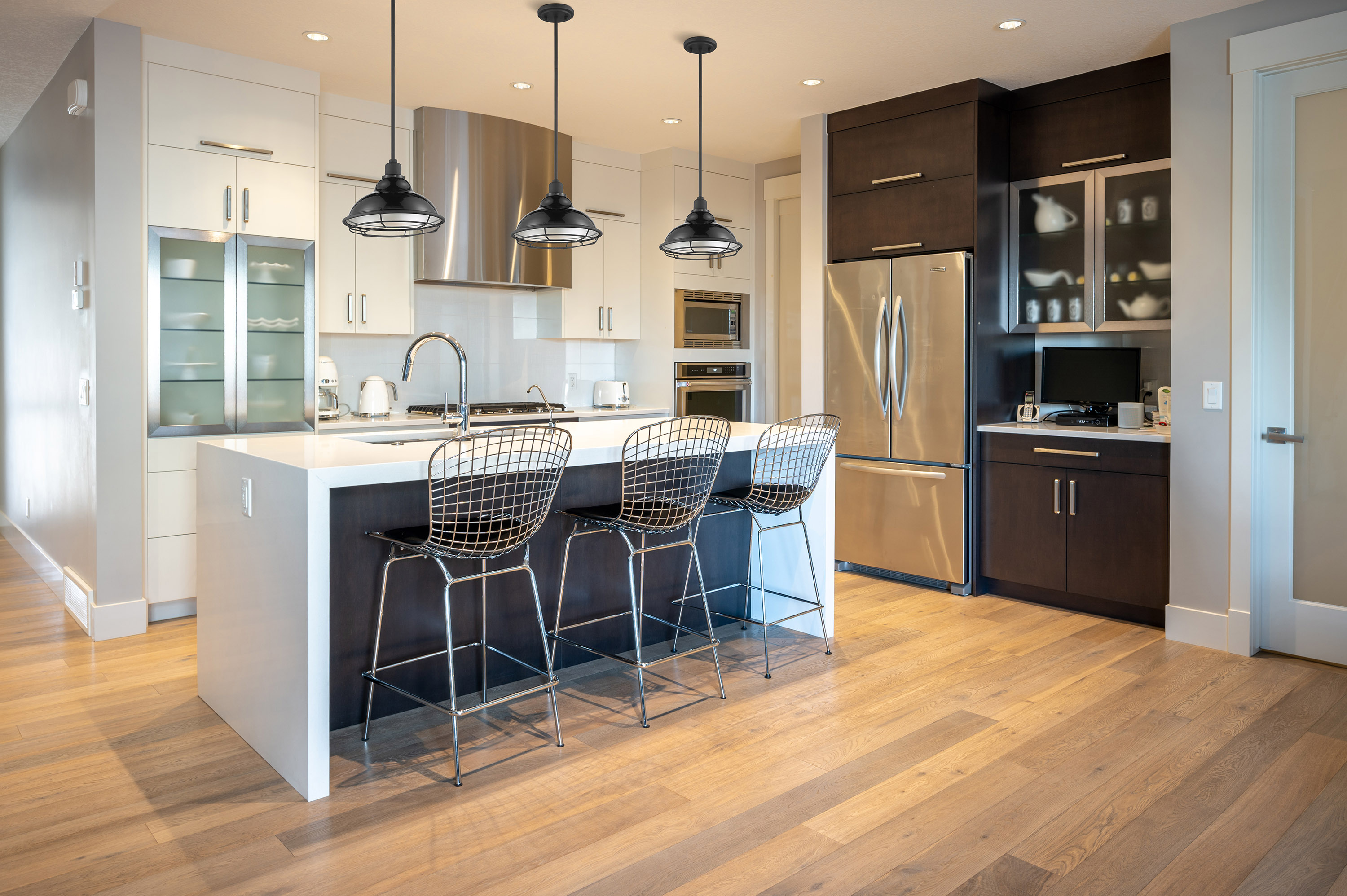 NEWBRIDGE 1LT LARGE PENDANT - 60-7004