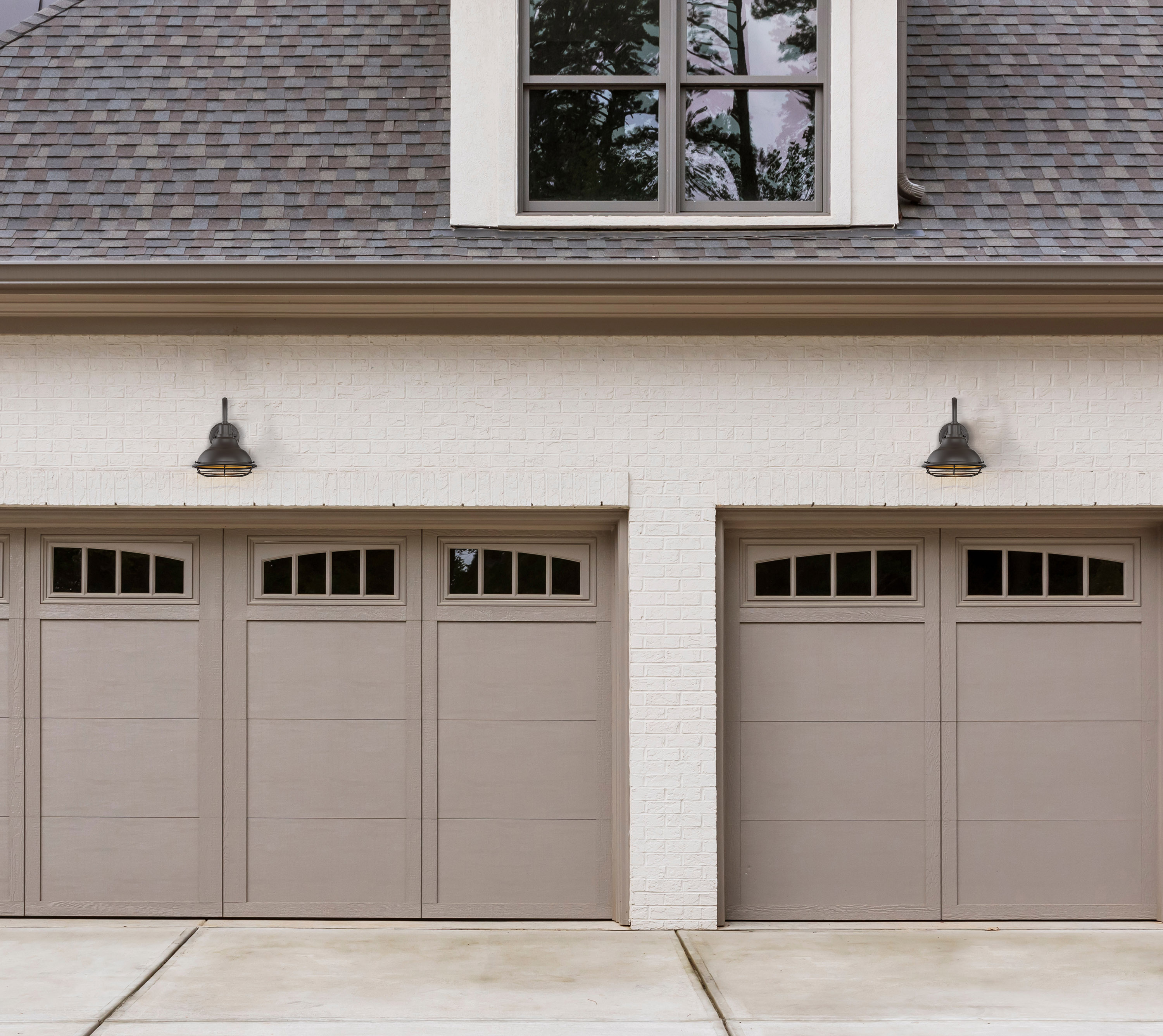 NEWBRIDGE 1LT LG OUTDOOR WALL - 60-7012