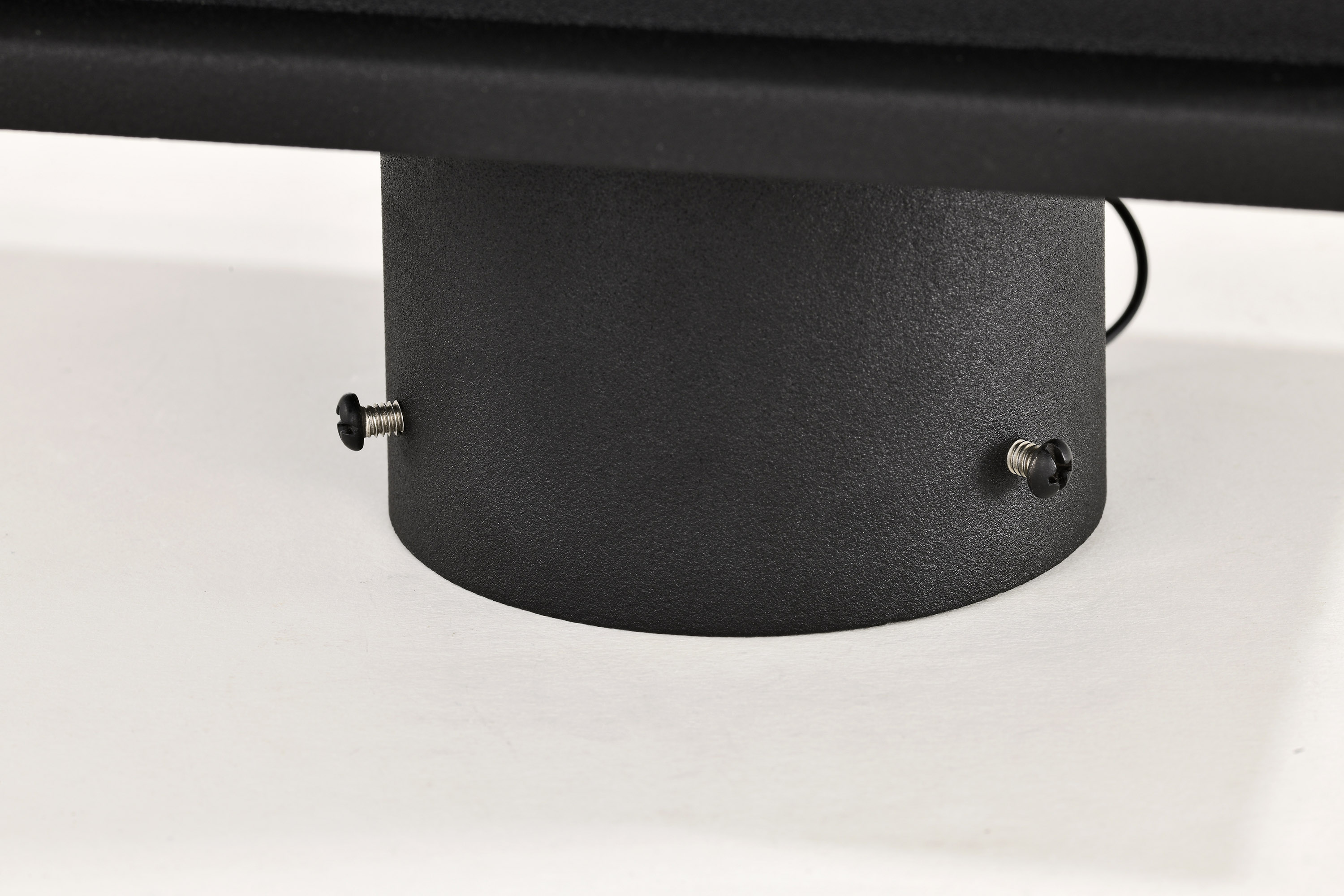 SULLIVAN 1LT OUTDOOR POST - 60-7378