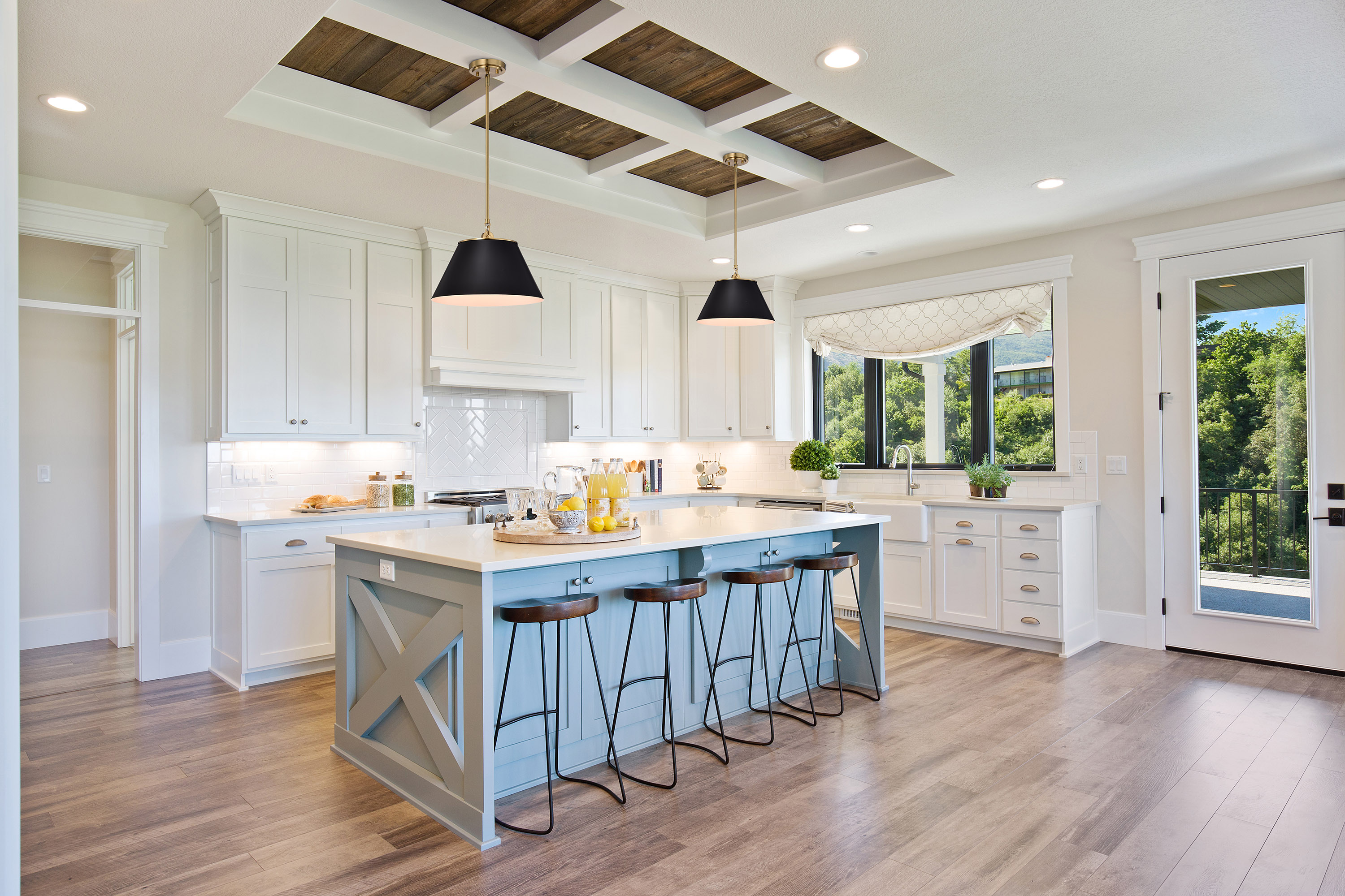 DOVER 1 LIGHT MEDIUM PENDANT - 60-7411