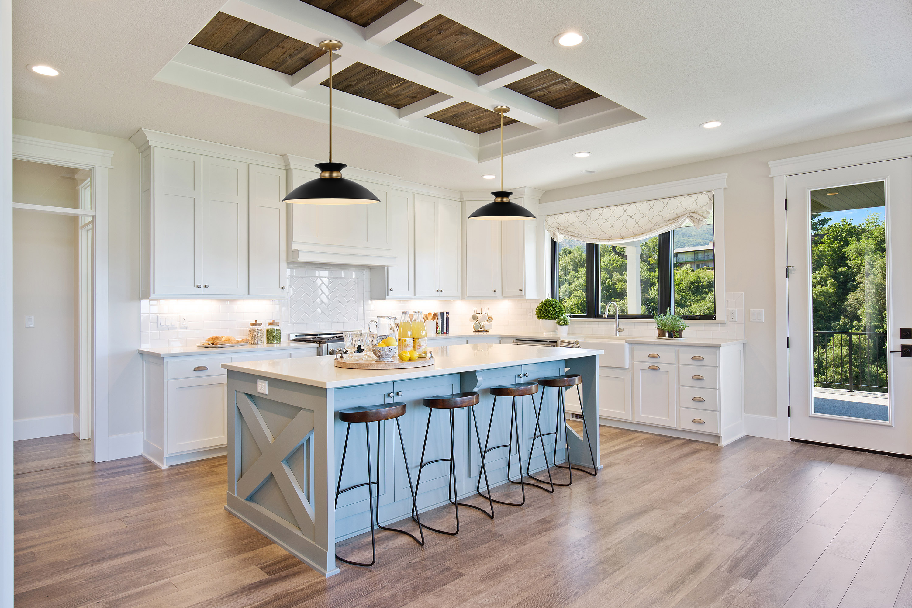 PERKINS 1 LT MEDIUM PENDANT - 60-7461