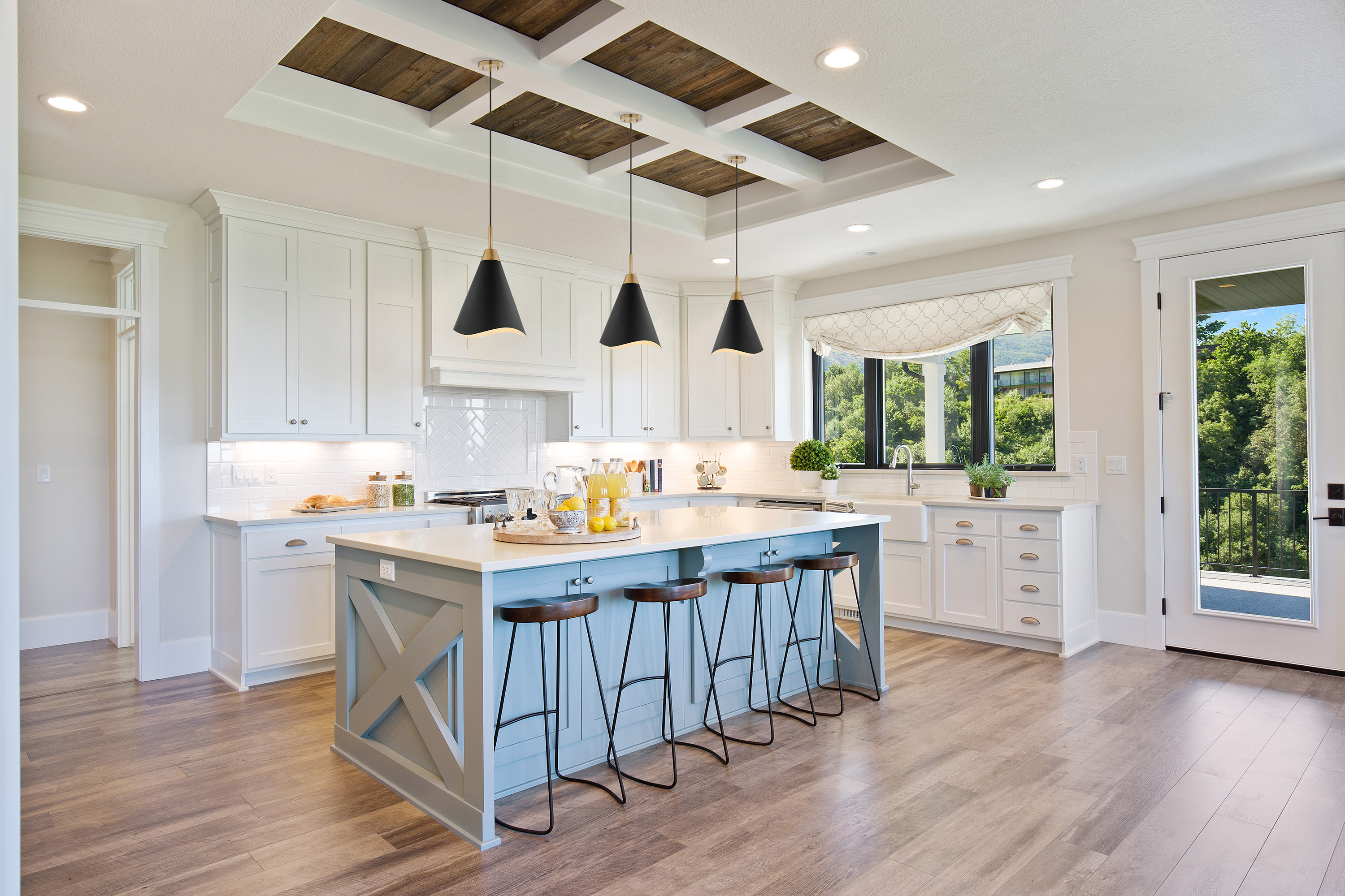 TANGO 1 LIGHT MEDIUM PENDANT - 60-7473