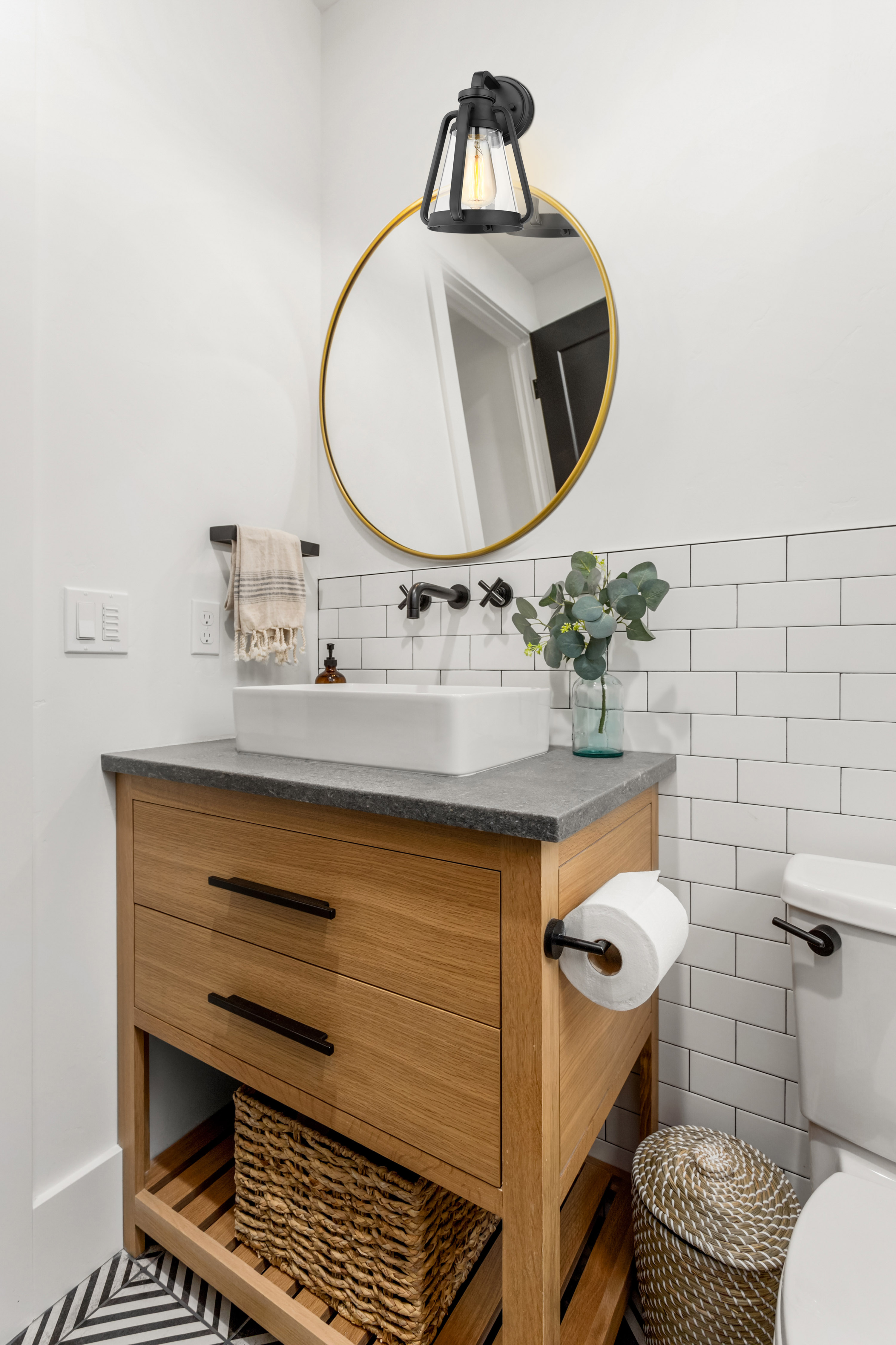 EVERETT 1 LT SMALL WALL SCONCE - 60-7555