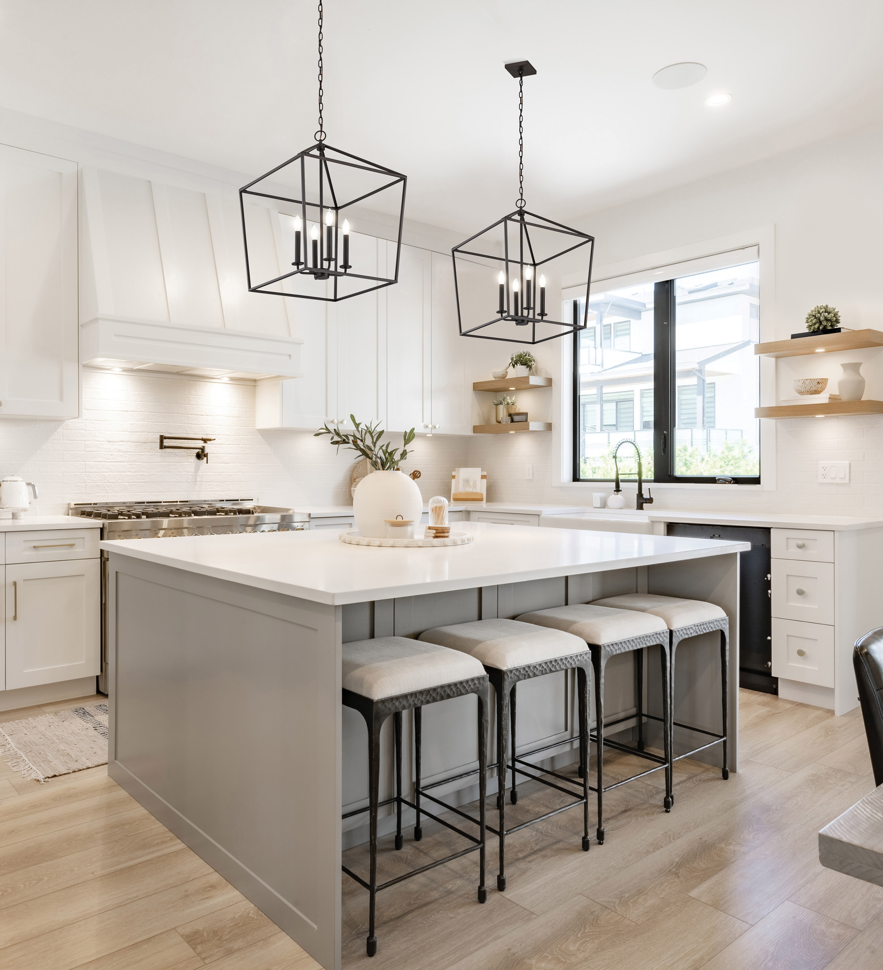 EMMA 4LT SM PENDANT - 60-7941