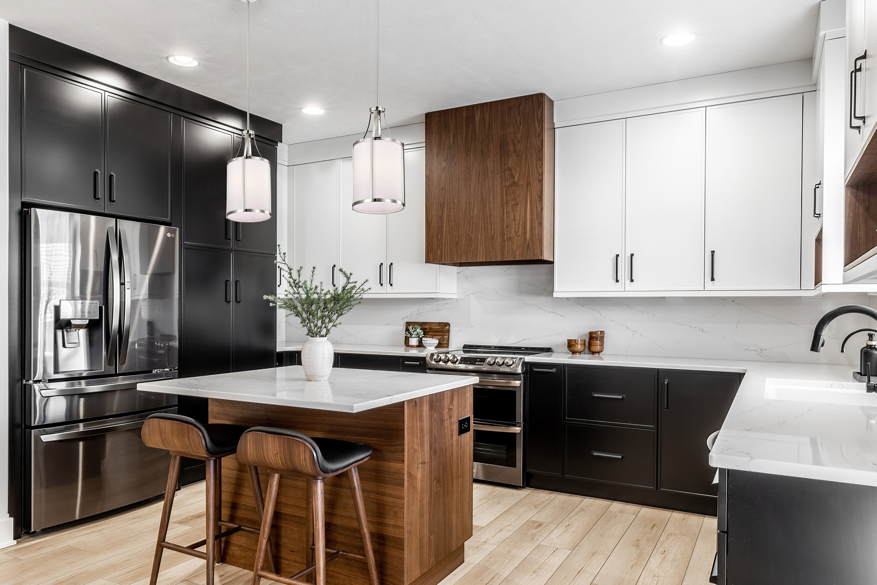 EASTON 1LT PENDANT - 60-7971