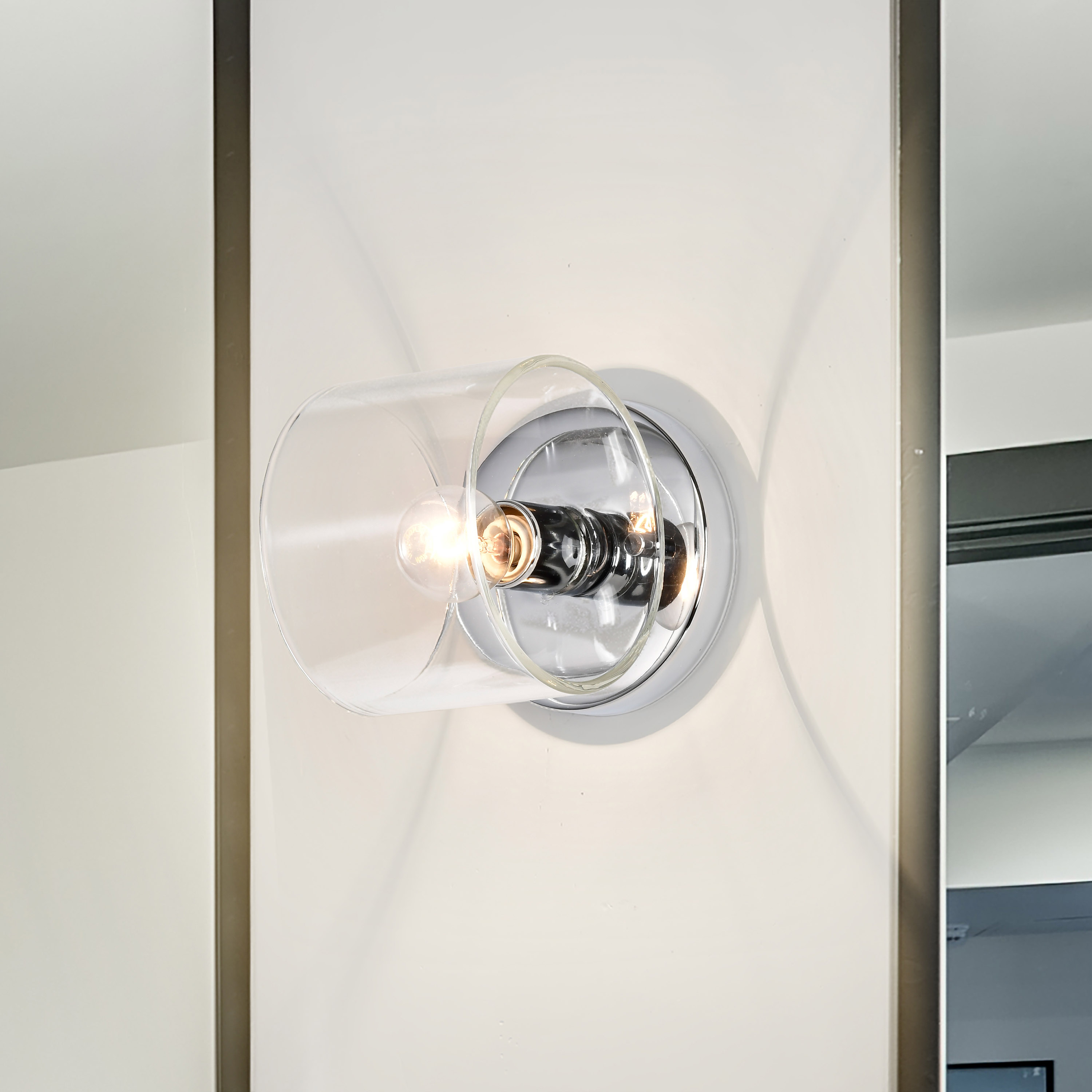 MARLOWE 1 LIGHT VANITY - 60-8071