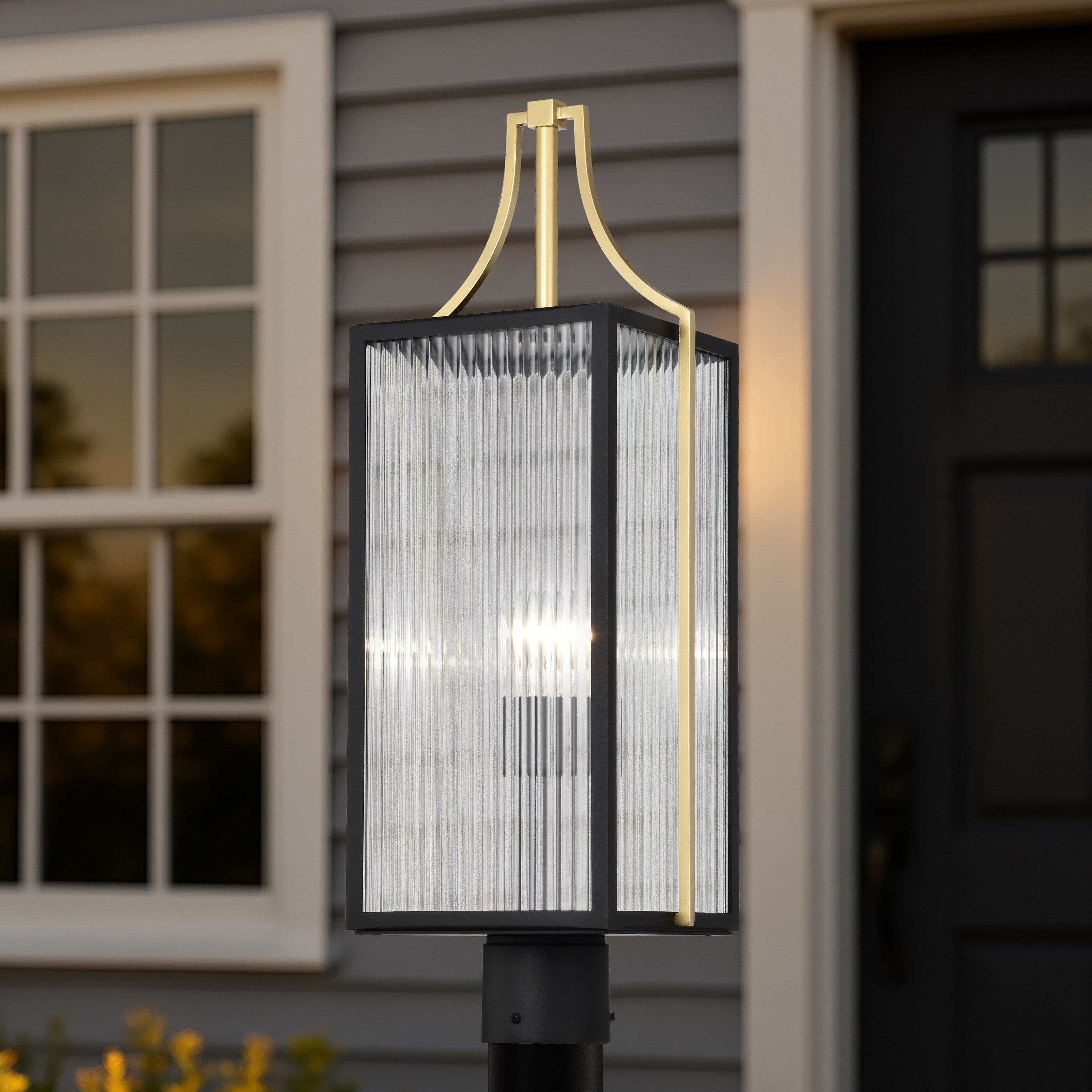 HOLDEN OUTDOOR POST LANTERN - 60-8504