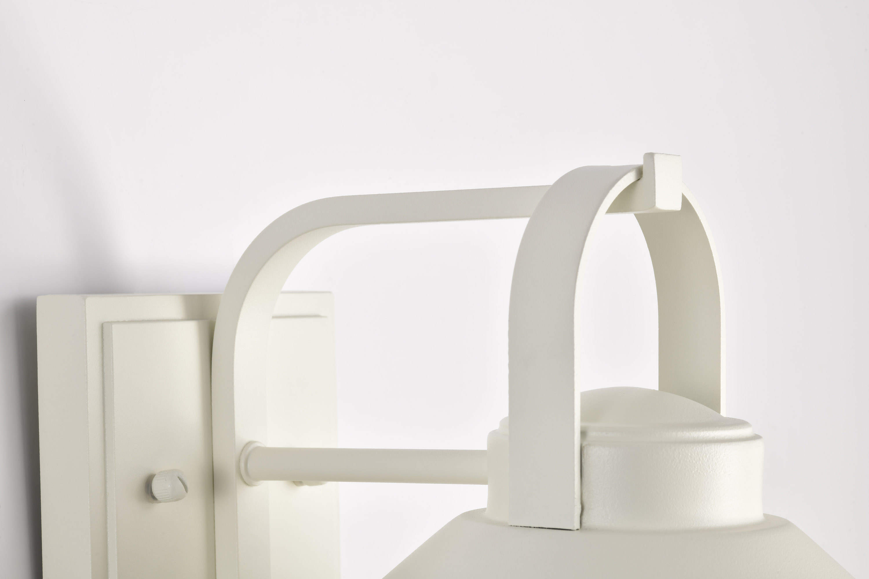 RIDGE MED OUTDOOR LANTERN WHT - 60-8521