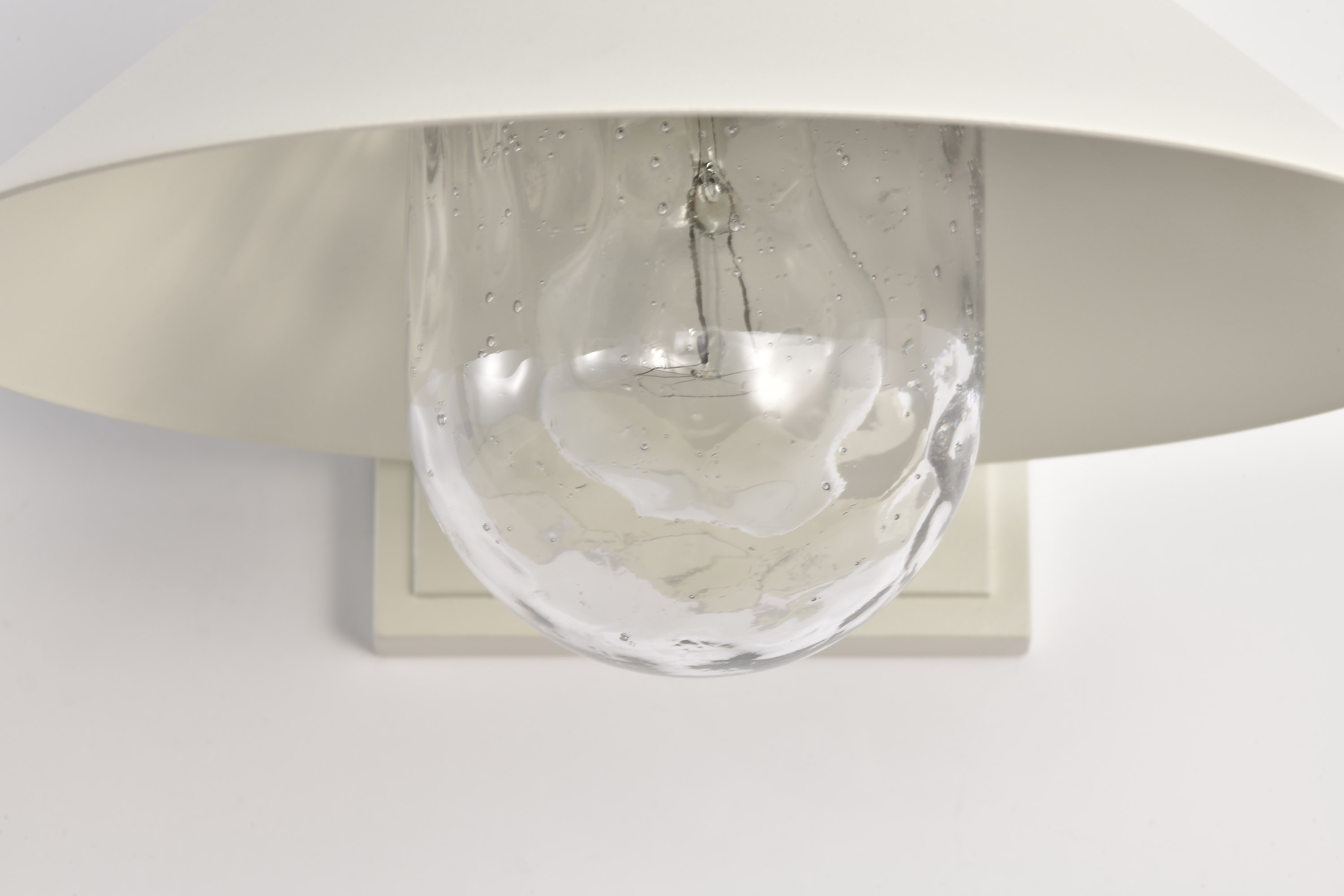 RIDGE MED OUTDOOR LANTERN WHT - 60-8521