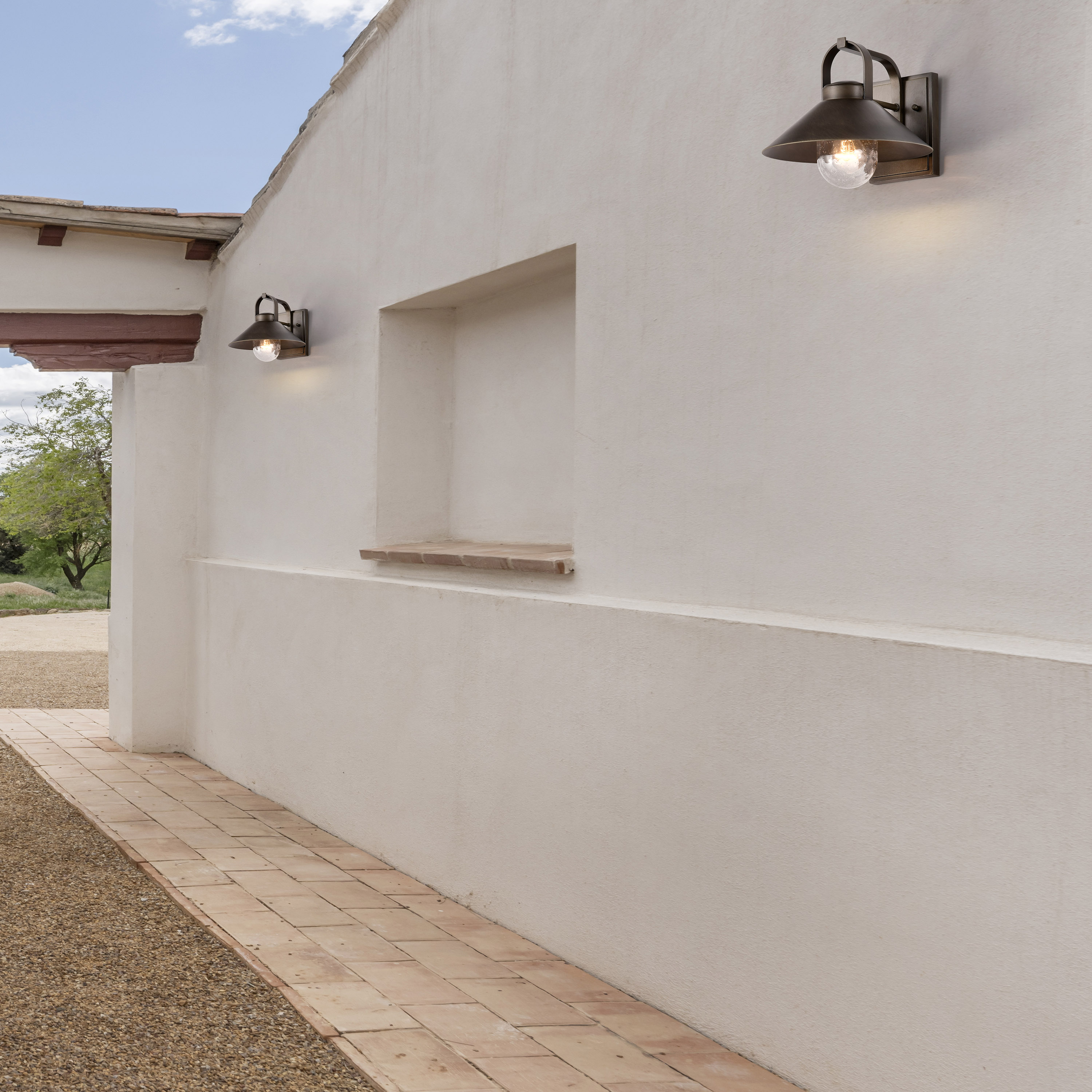 RIDGE MED OUTDOOR LANTERN BRZ - 60-8531