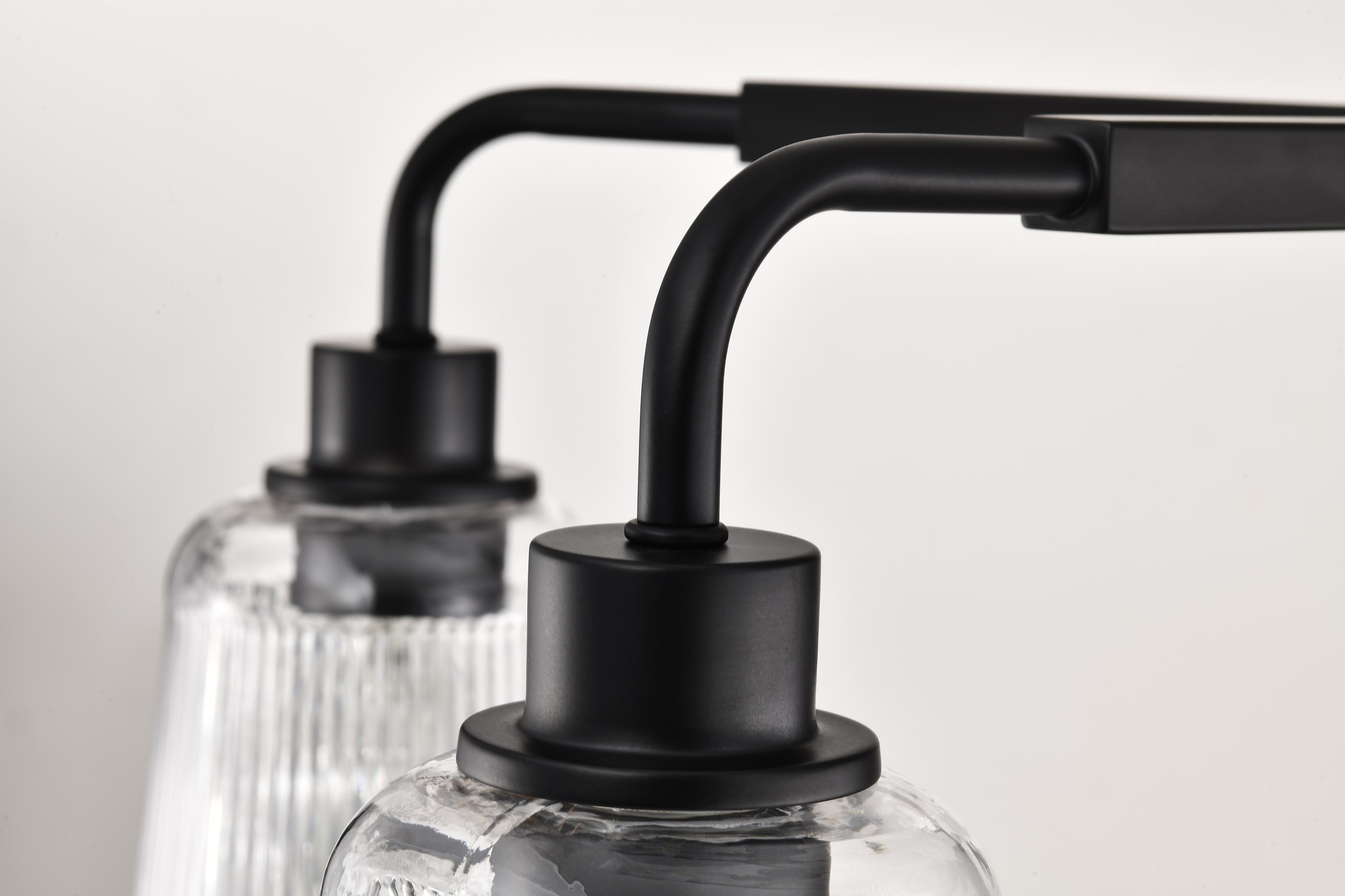 GRAYSON 5 LIGHT CHANDELIER - 60-8611