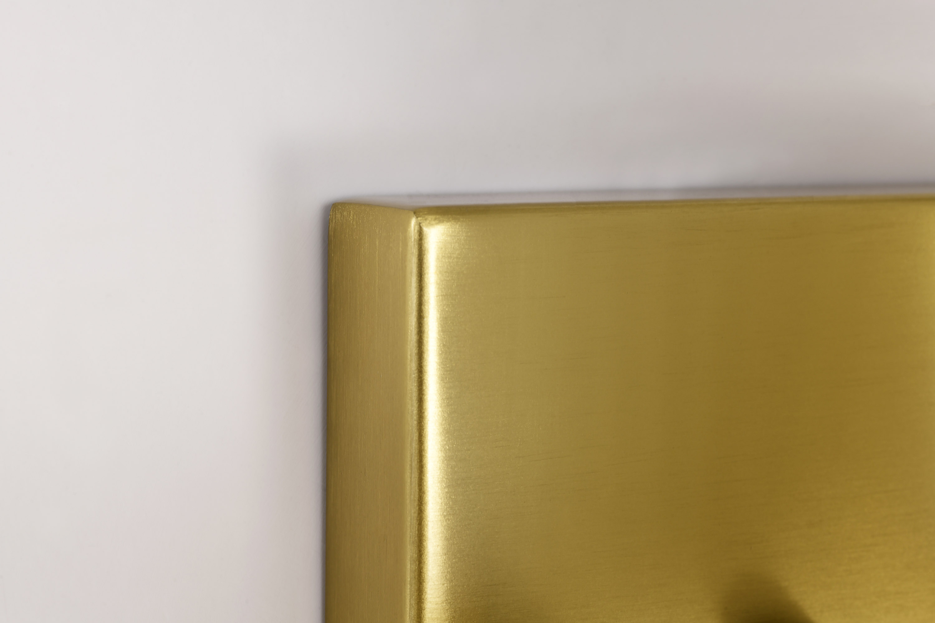 ROYALE 3 LIGHT VANITY - 60-8723