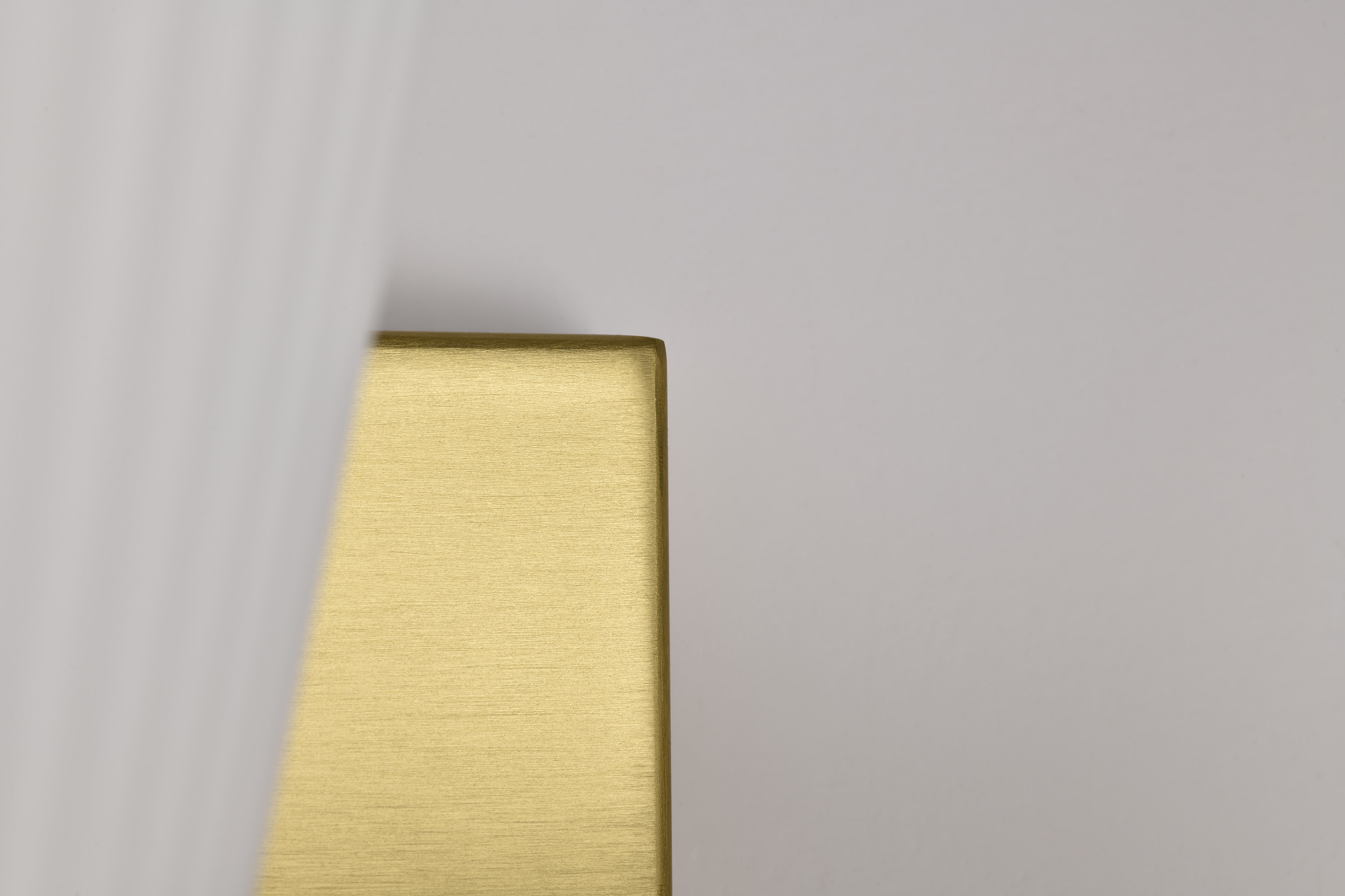 ROYALE 3 LIGHT VANITY - 60-8723