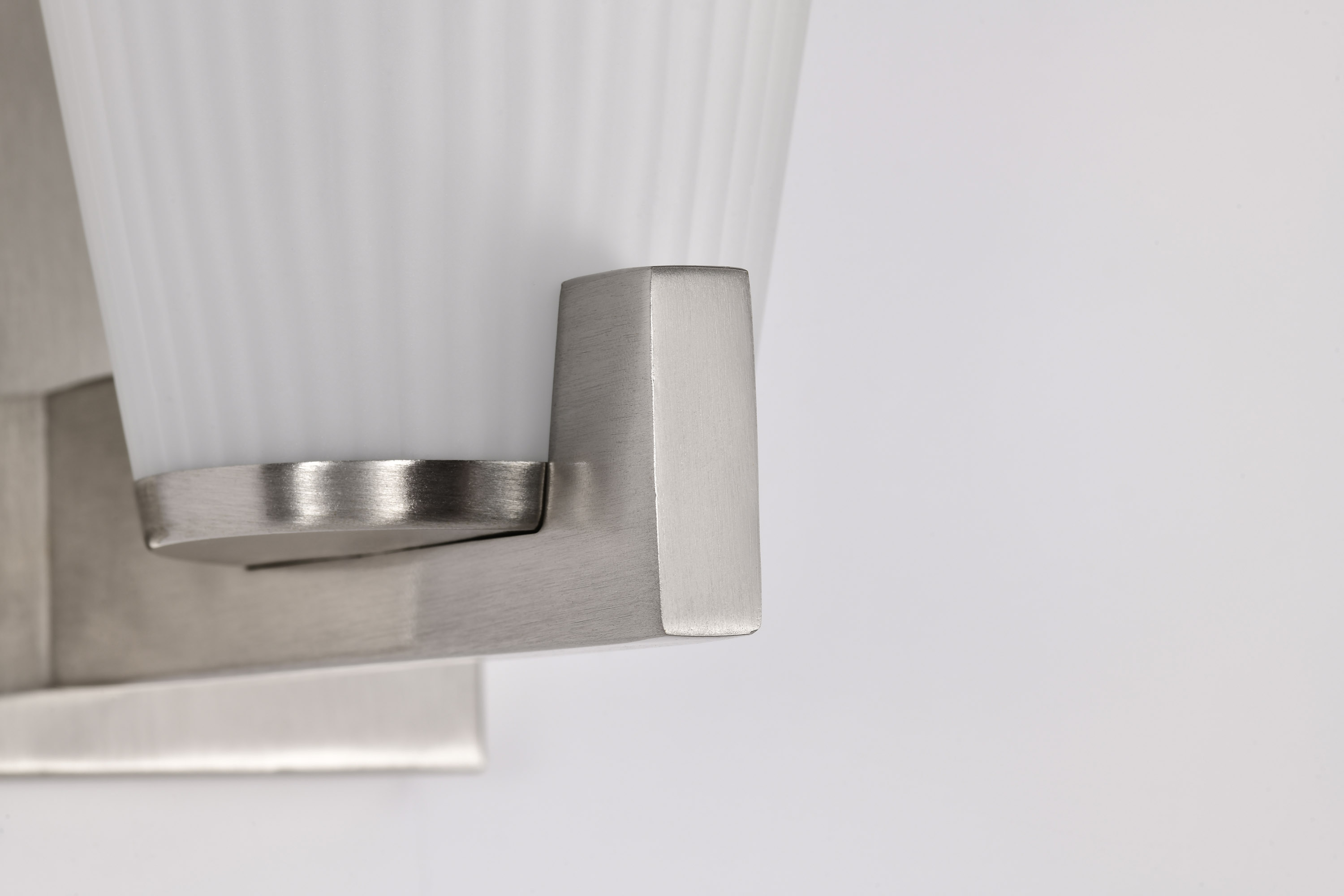 ROYALE 1 LIGHT VANITY - 60-8731