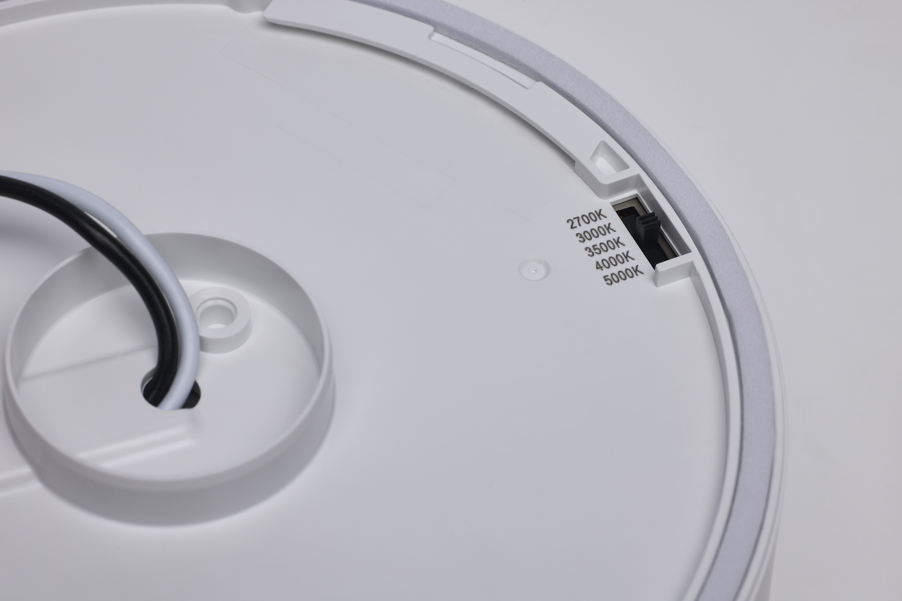 9W 5" 5CCT 120V WHT FIXTURE - 62-1003