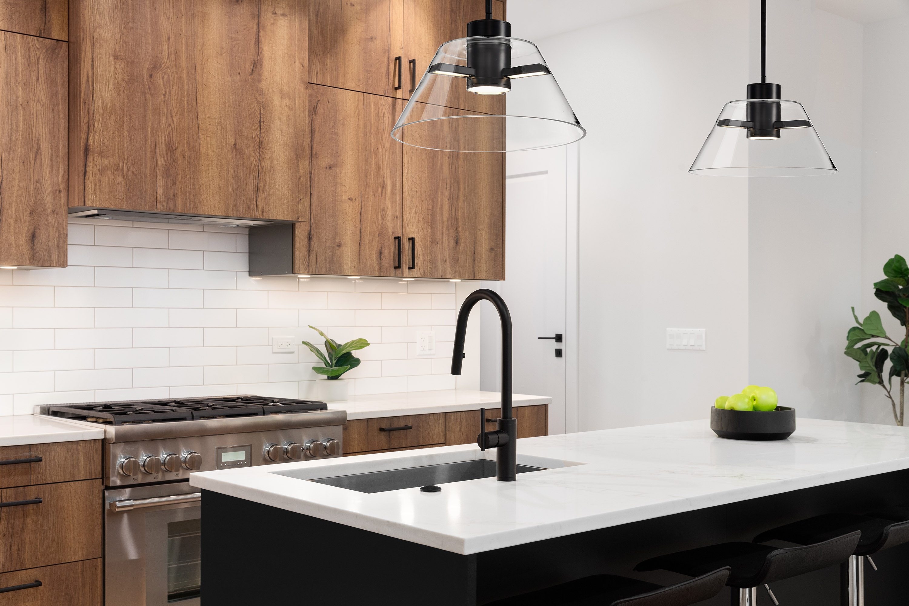 EDMOND 14" LED PENDANT - 62-2061