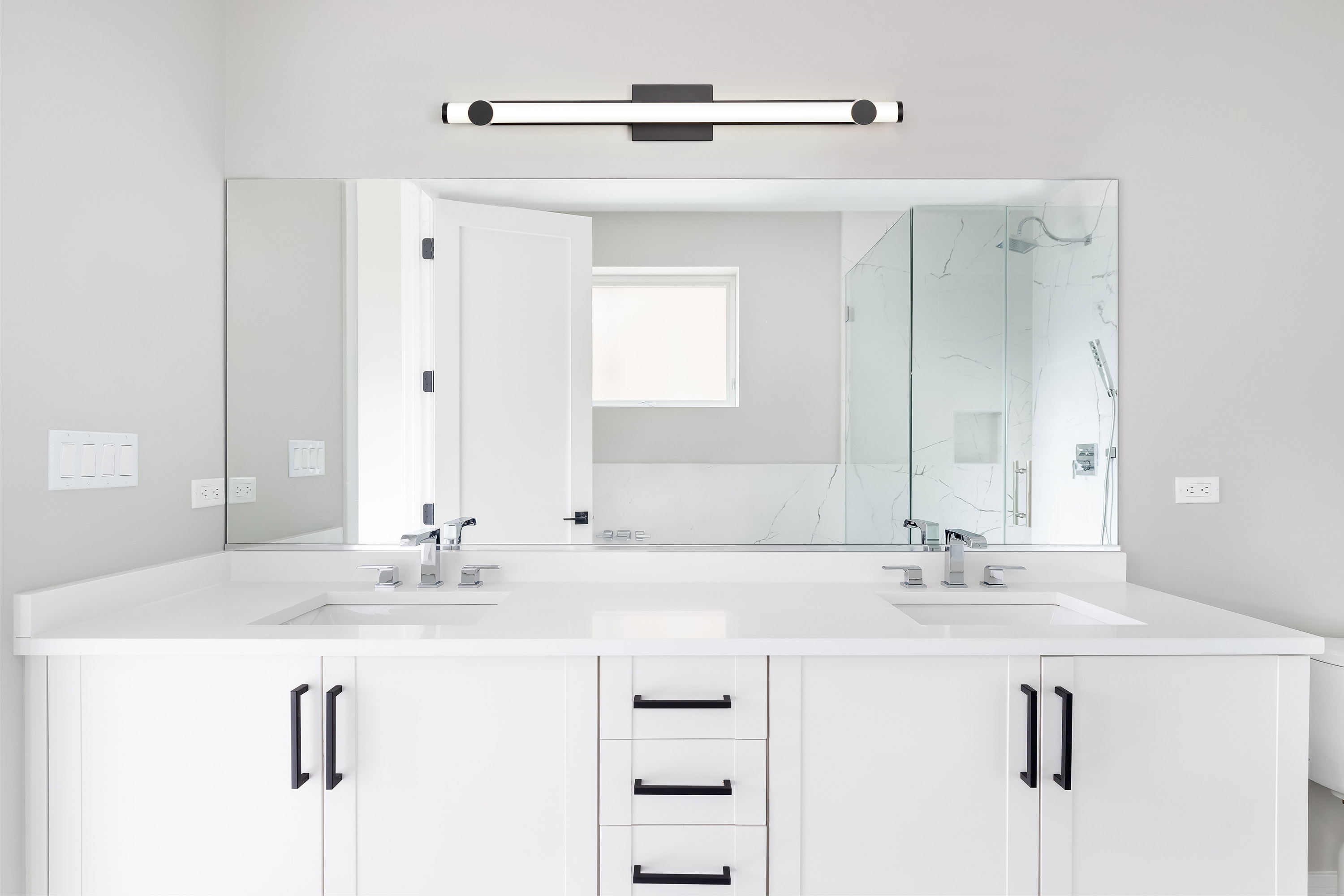 BOWMAN 36" LED VANITY - 62-2203