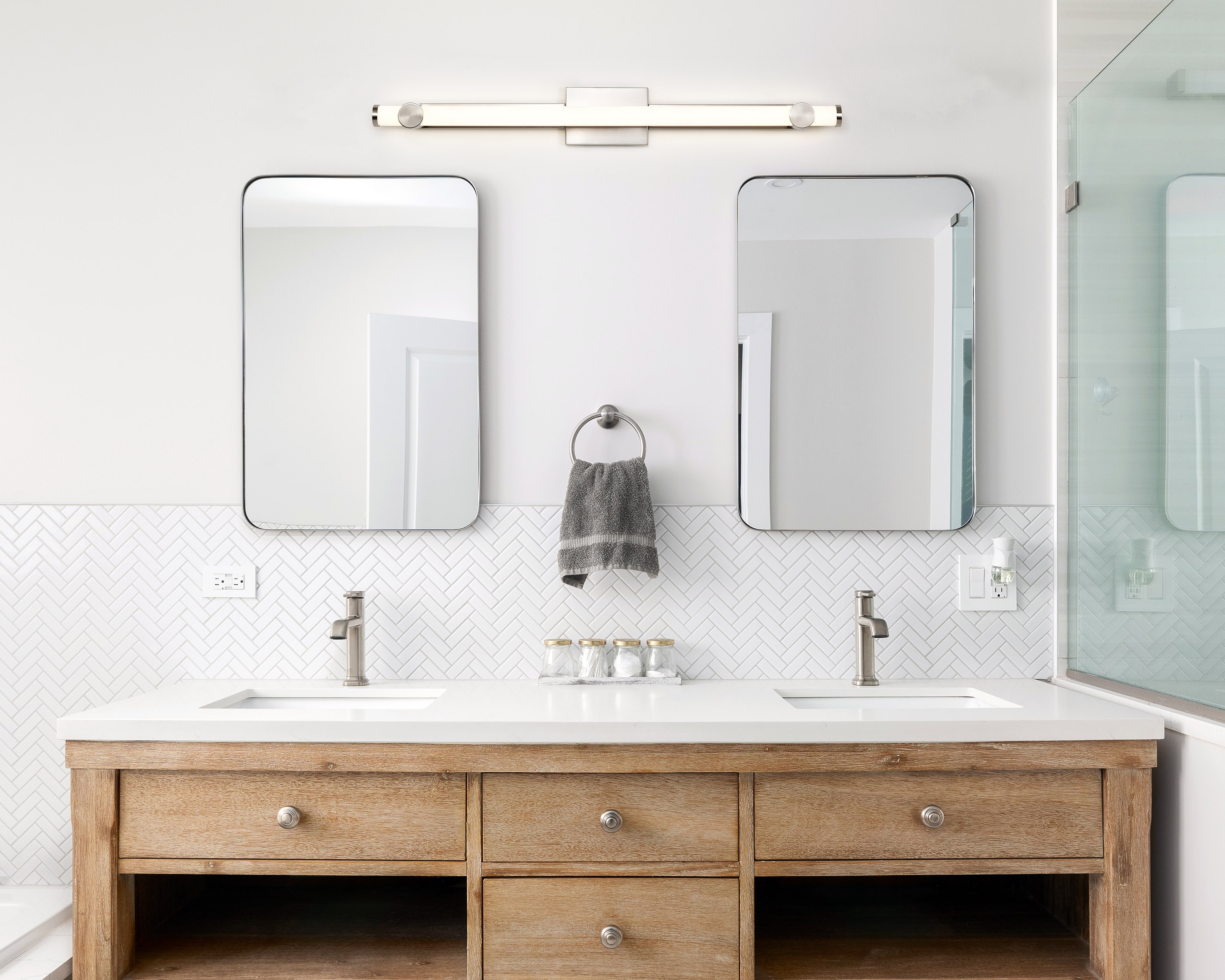 BOWMAN 36" LED VANITY - 62-2213