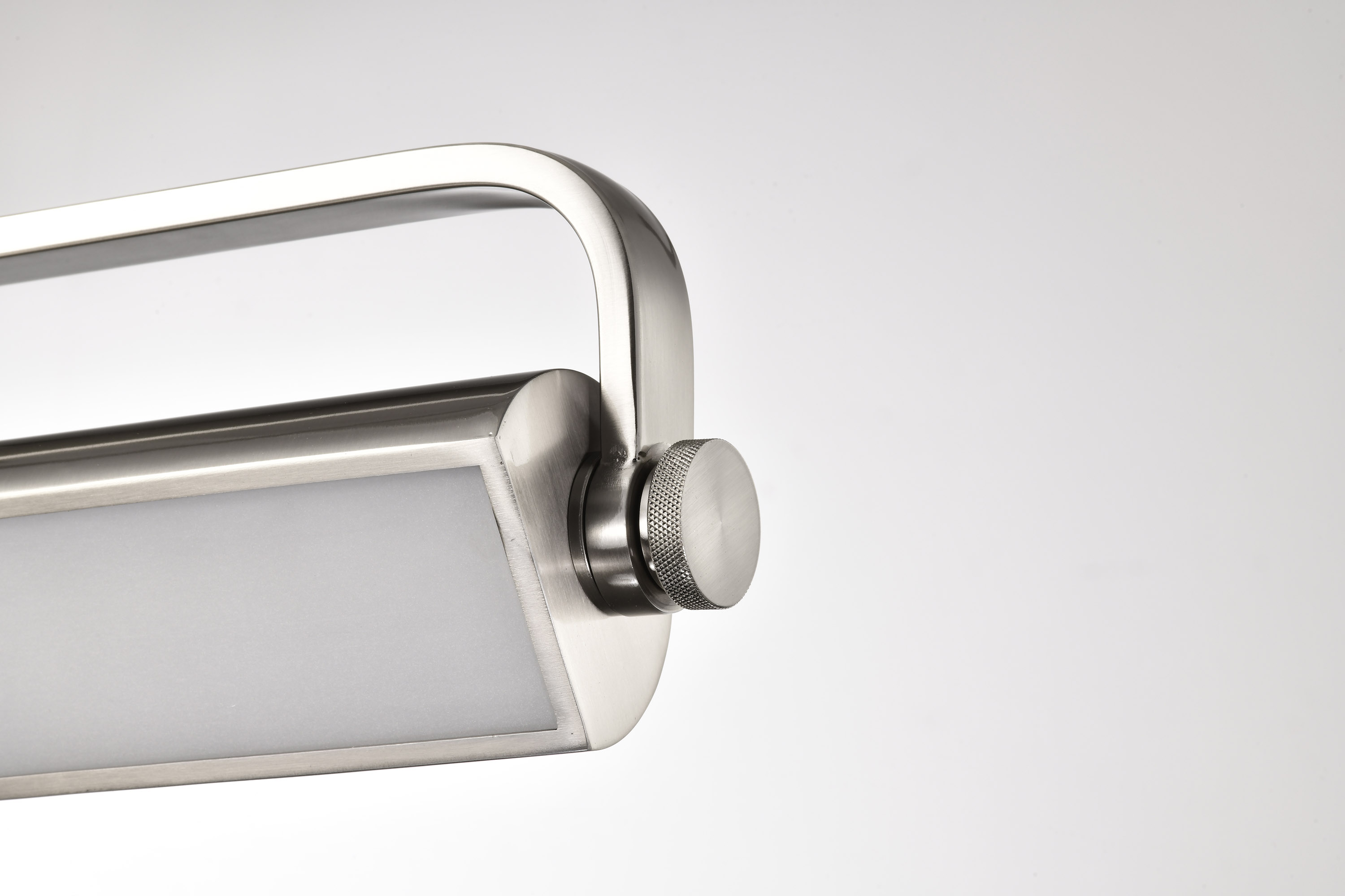 AUDEN 18" LED VANITY 3 CCT - 62-2351