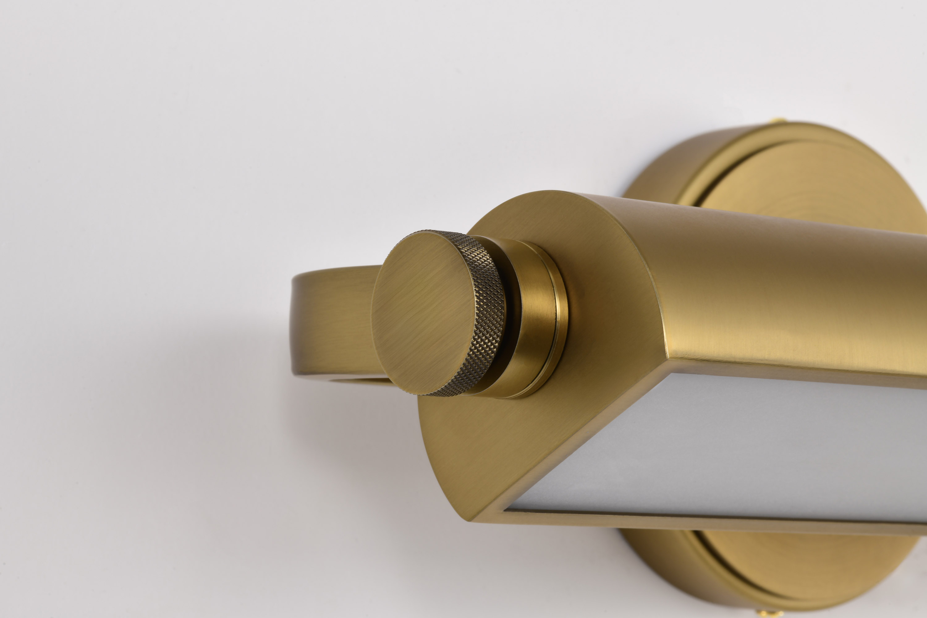 AUDEN 18" LED VANITY 3 CCT - 62-2352