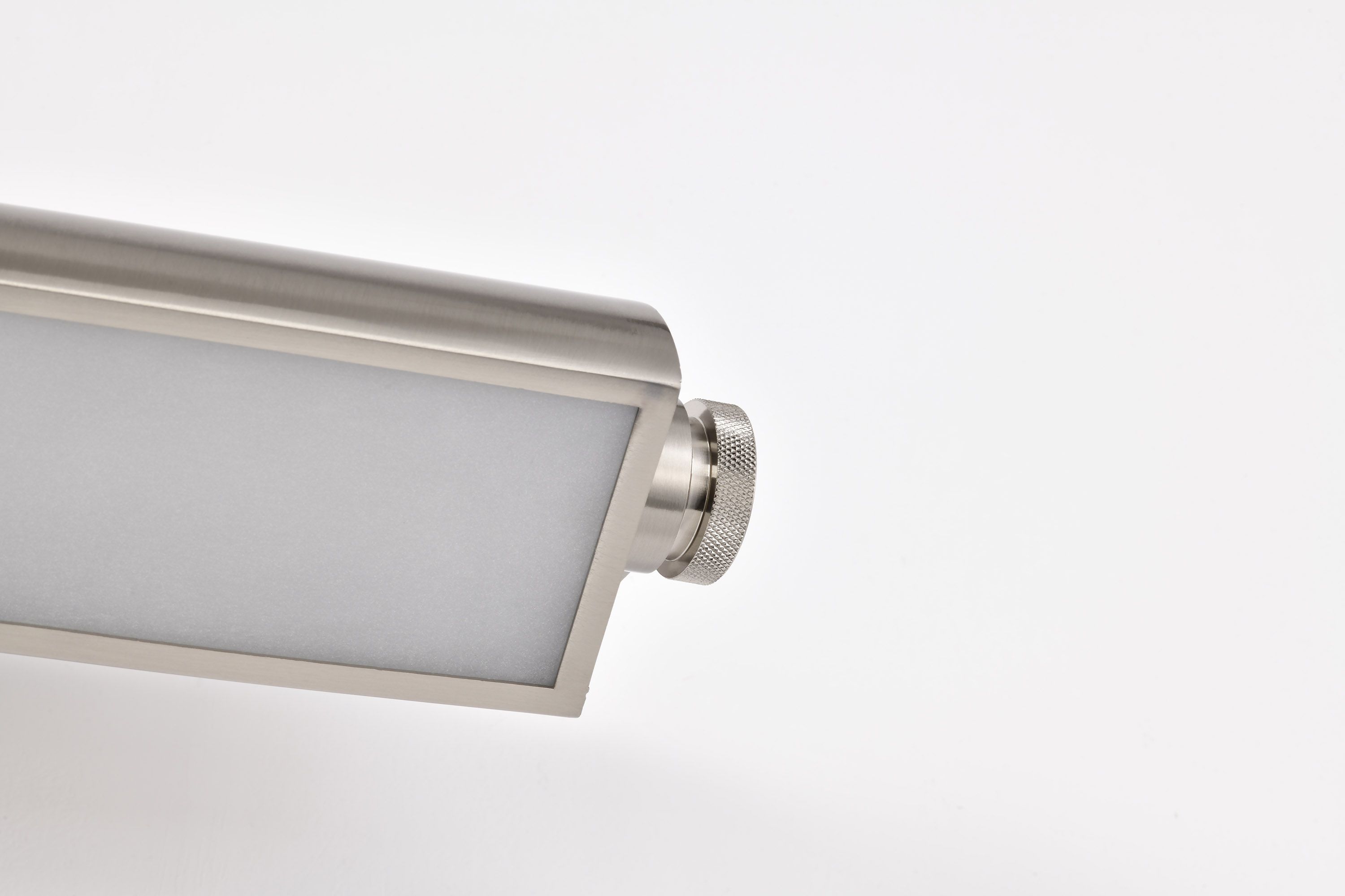 AUDEN 24" LED VANITY 3 CCT - 62-2356