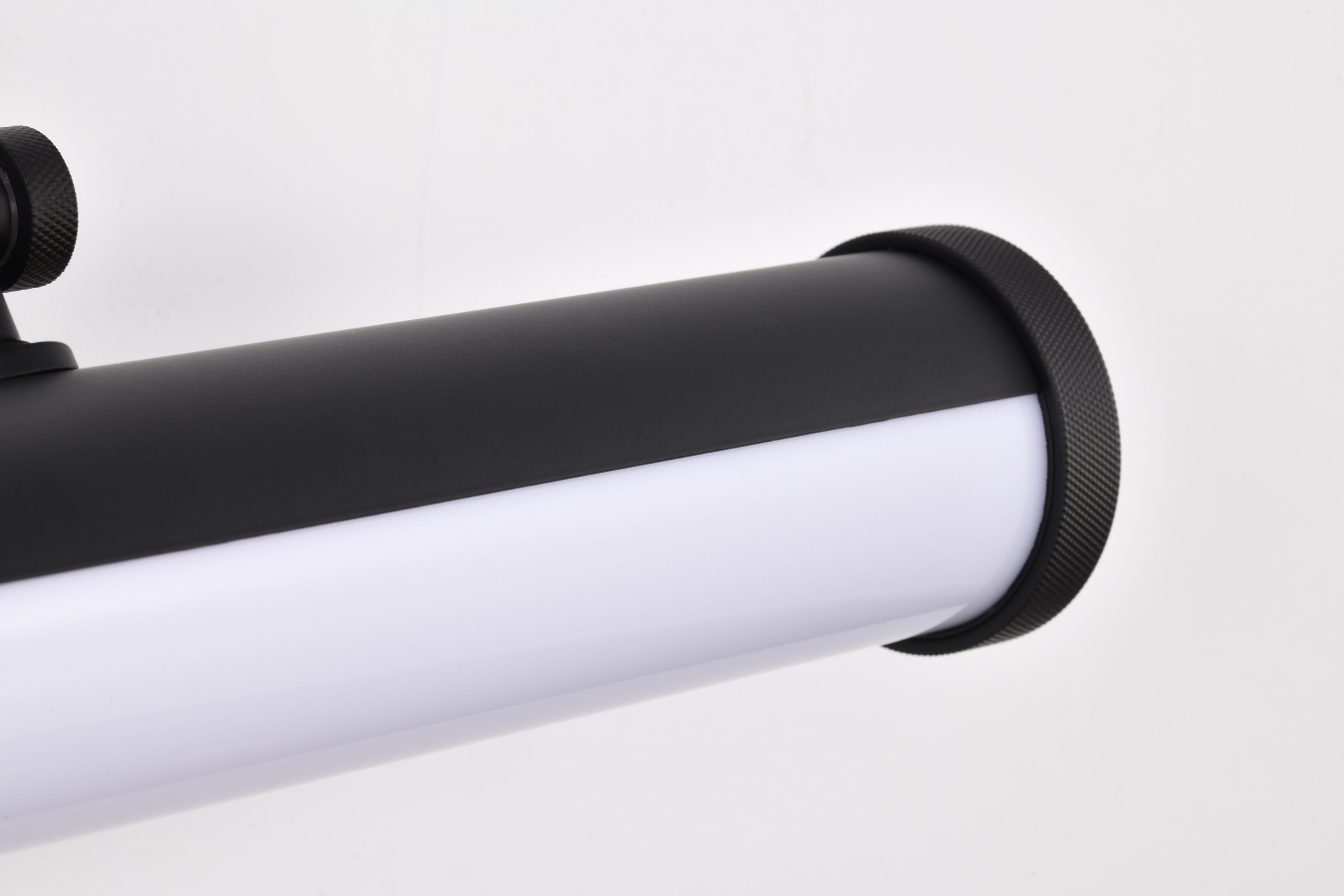 CORA 18" LED VANITY 3 CCT - 62-2365