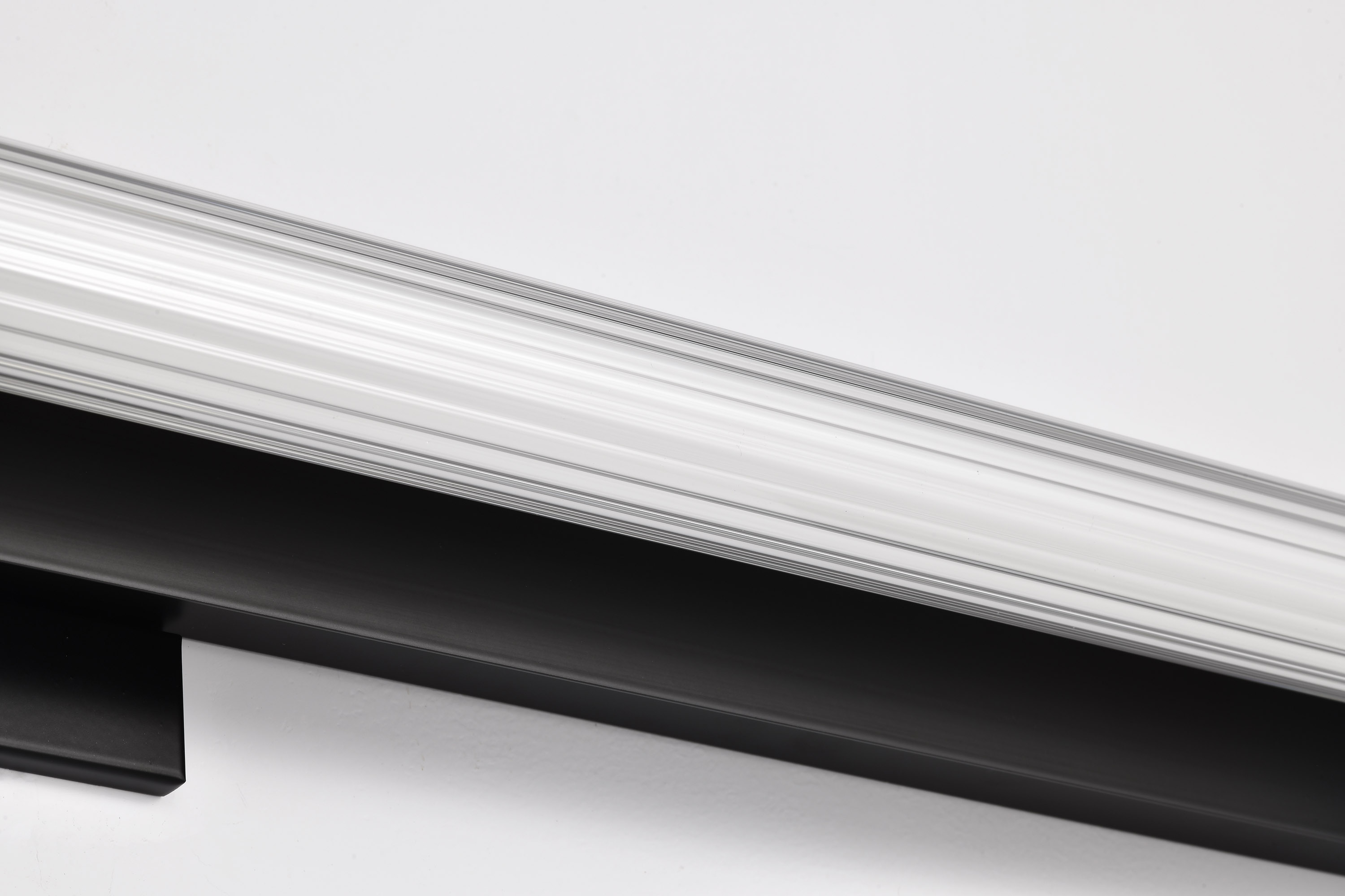 LARISSA 32" LED VANITY 3000K - 62-2390