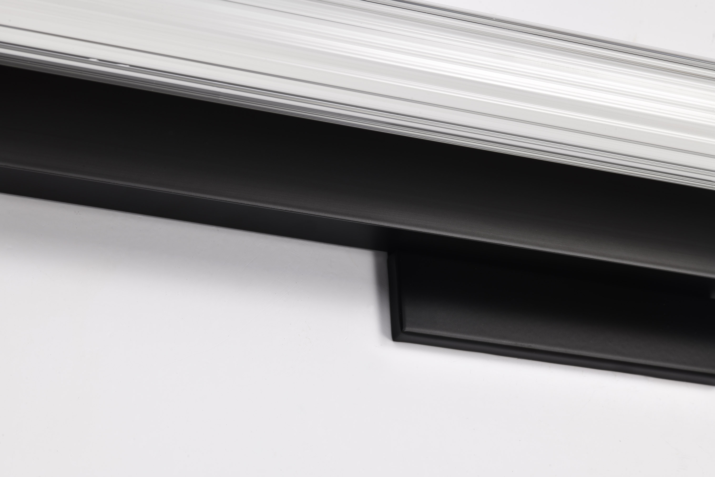 LARISSA 32" LED VANITY 3000K - 62-2390