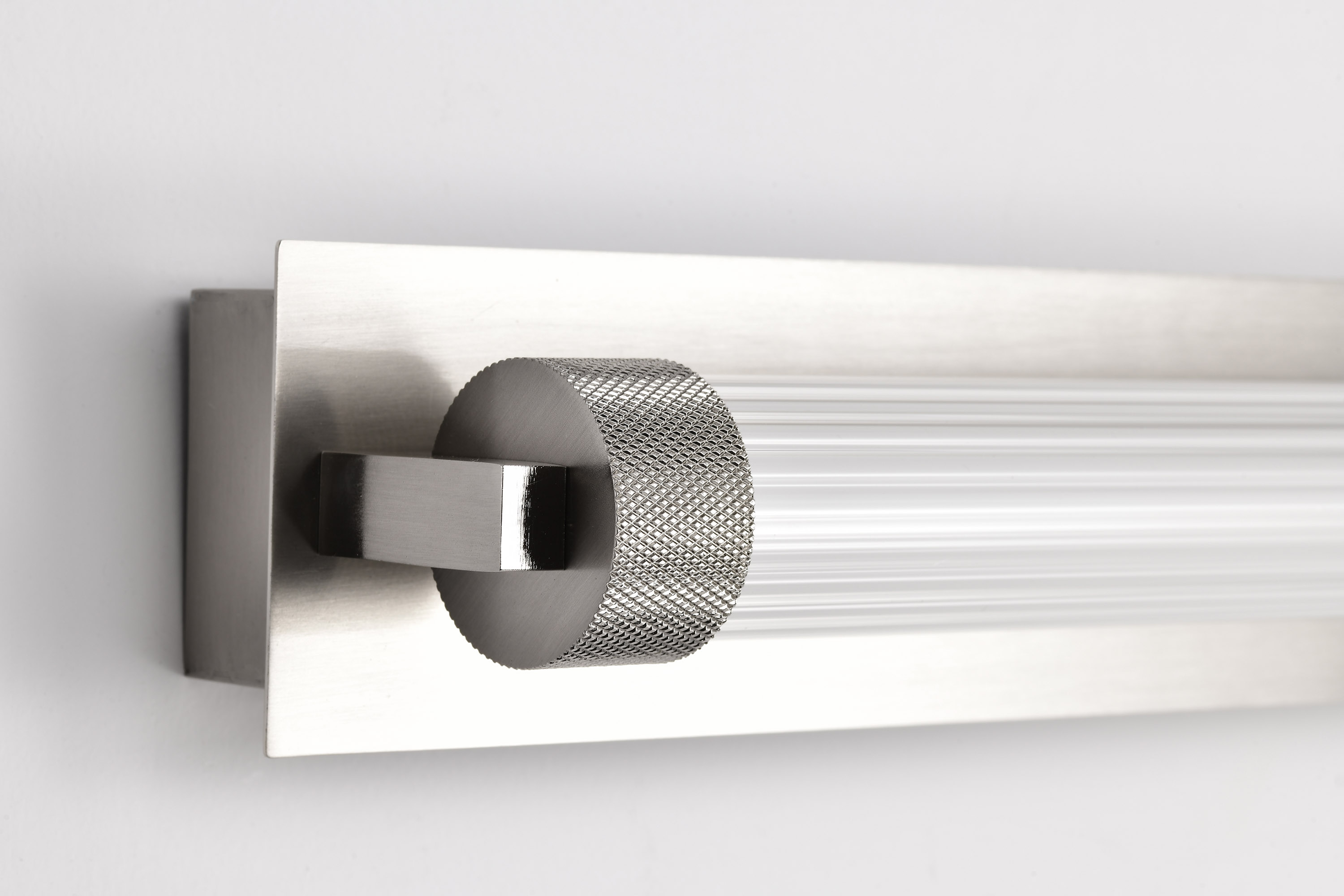 LARISSA 32" LED VANITY 3000K - 62-2391