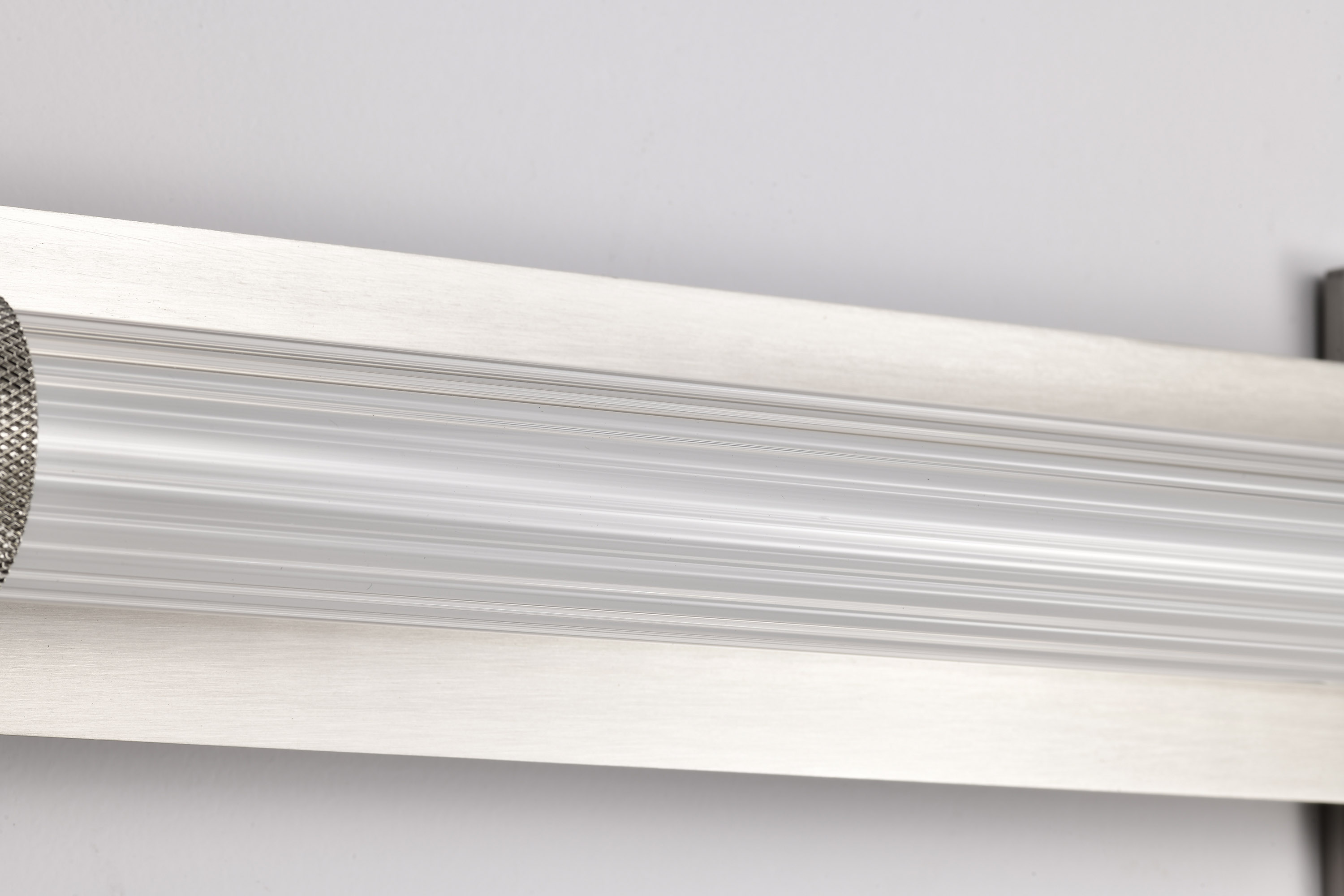 LARISSA 32" LED VANITY 3000K - 62-2391