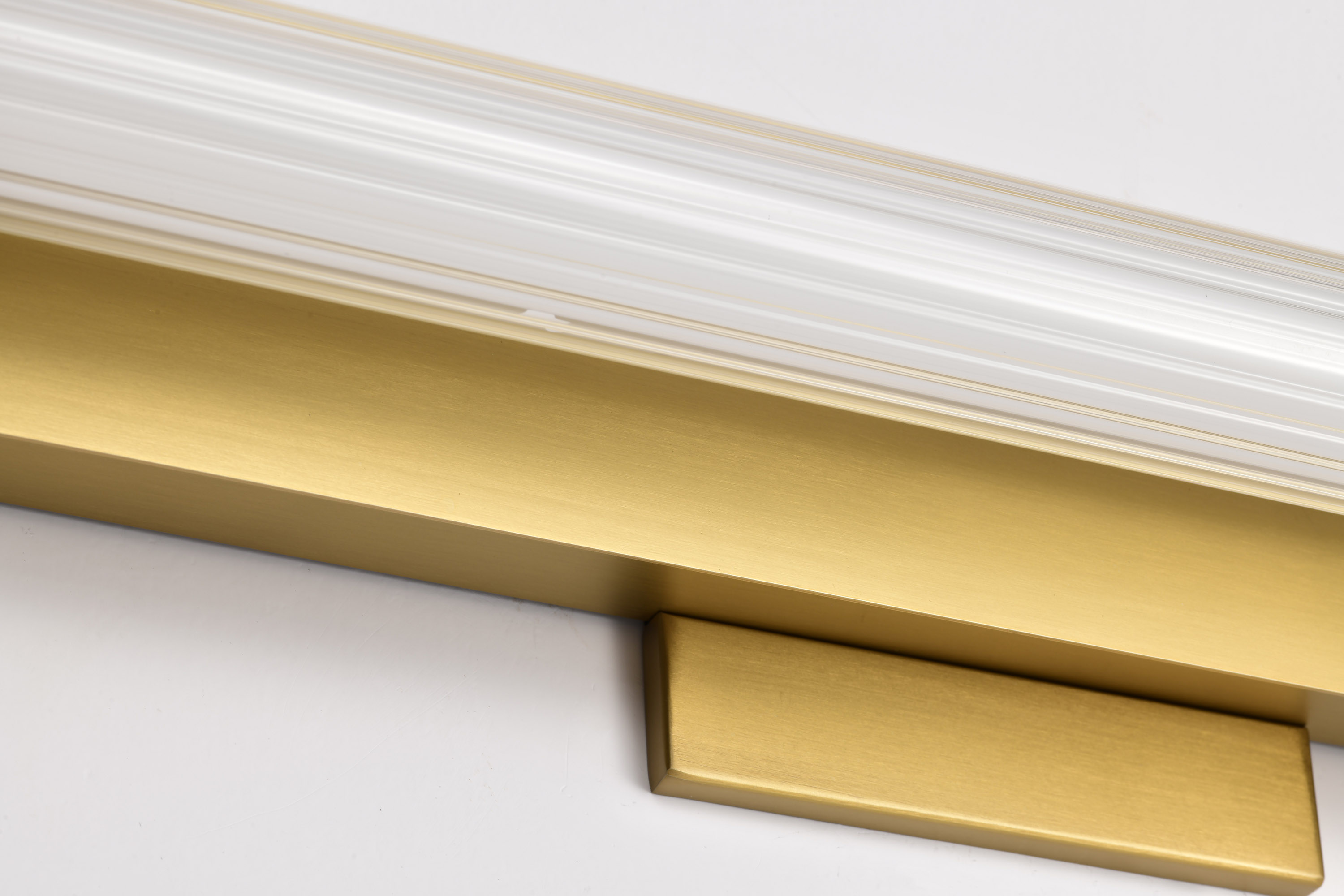 LARISSA 32" LED VANITY 3000K - 62-2392