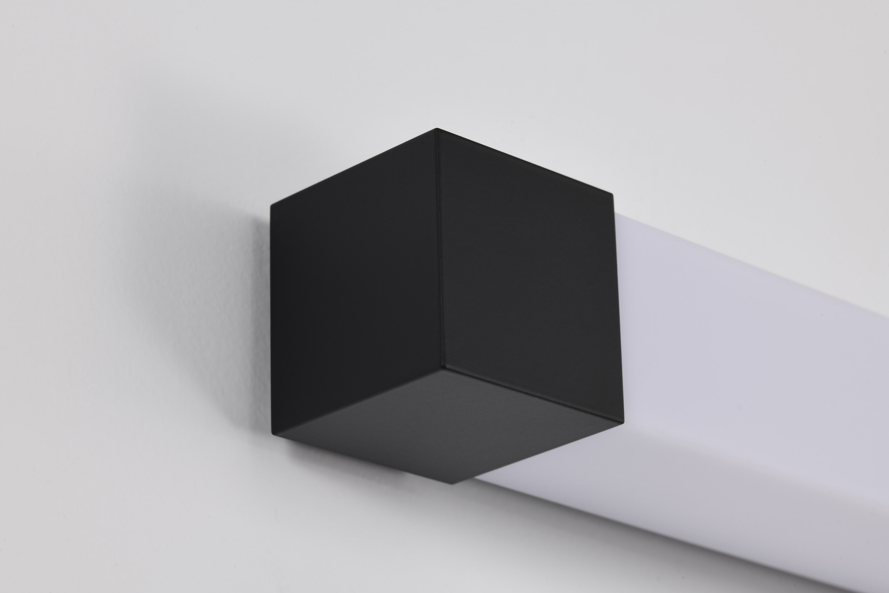 BRIGHTWYN 24" LED VANITY - 62-2621