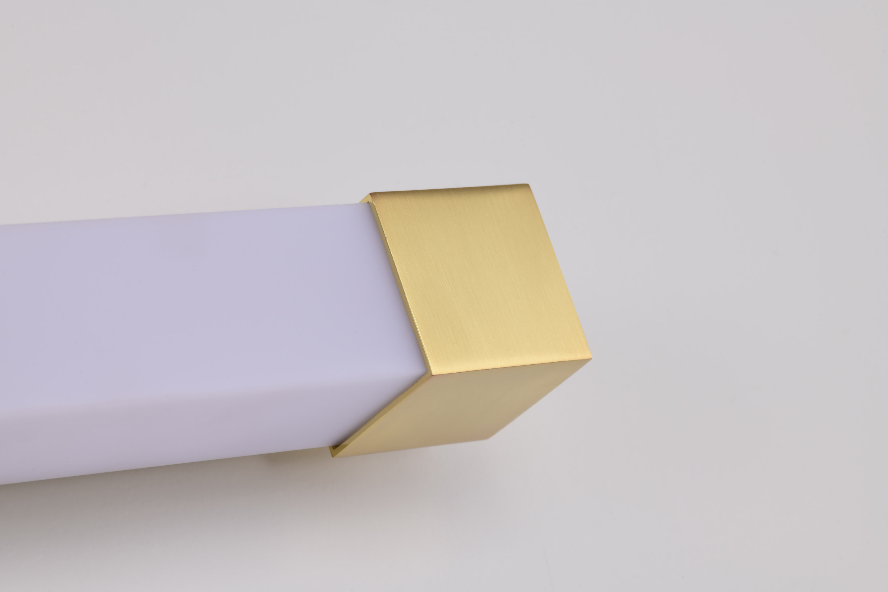 BRIGHTWYN 16" LED VANITY - 62-2630