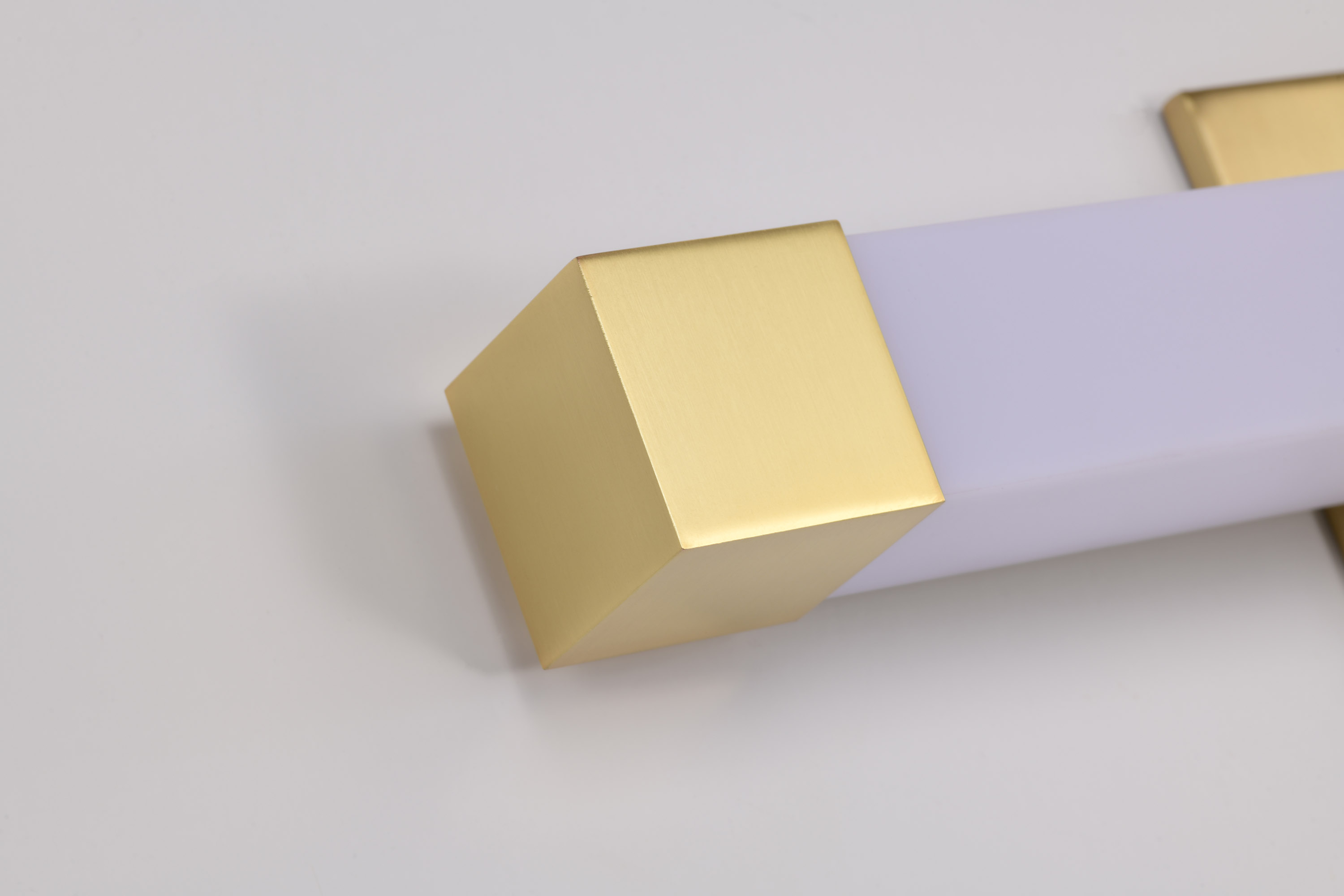 BRIGHTWYN 16" LED VANITY - 62-2630