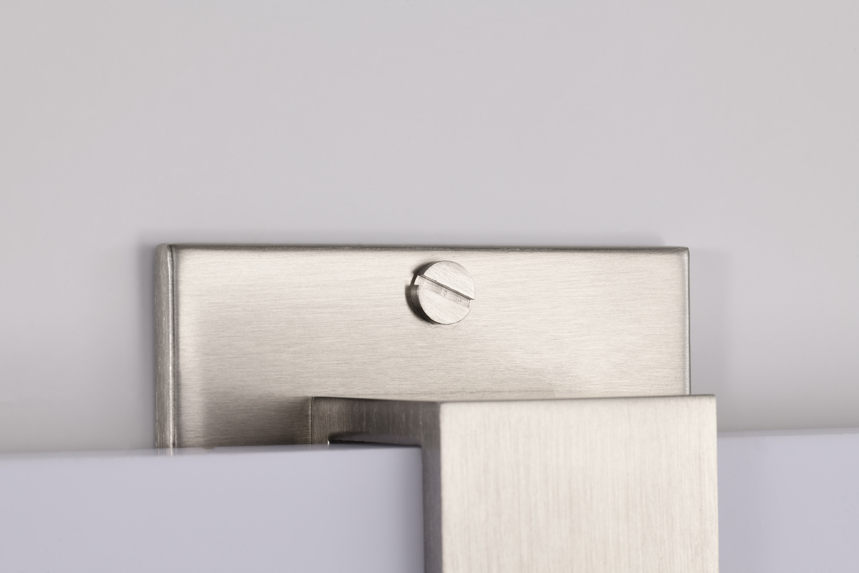 BRIGHTWYN 16" LED VANITY - 62-2640