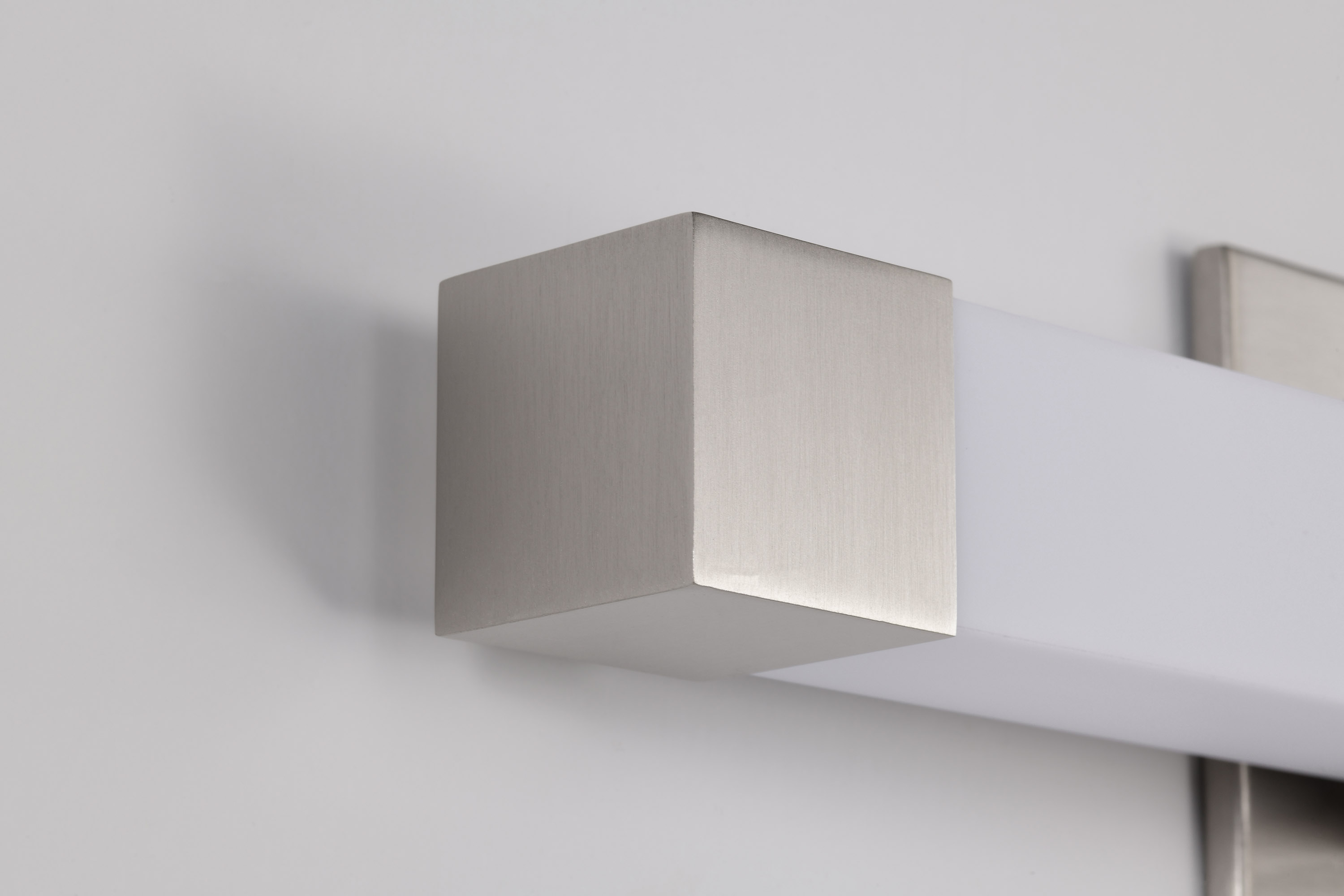 BRIGHTWYN 16" LED VANITY - 62-2640