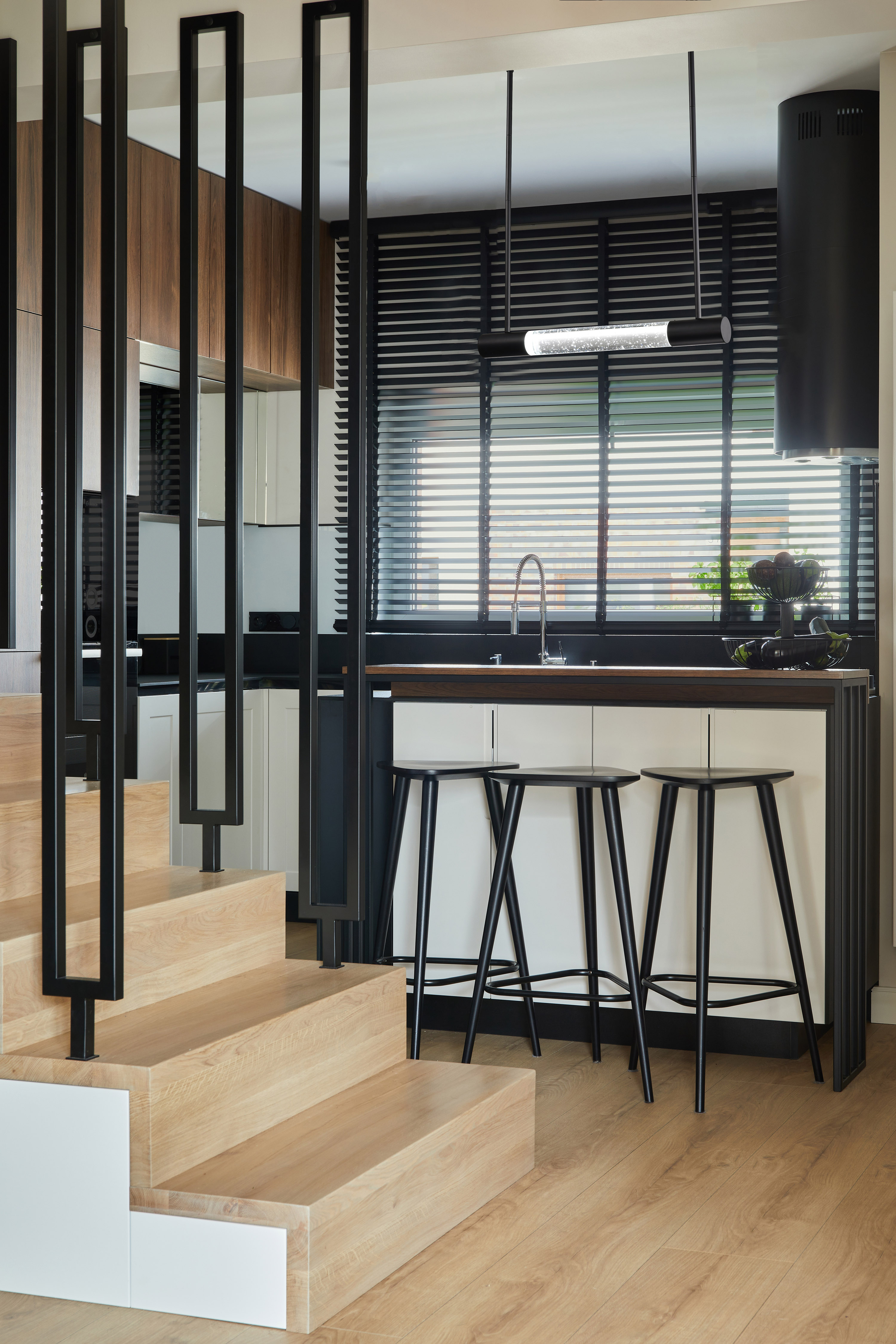 LACEY 23" LED RGB/TW ISLS PEN - 62-6003