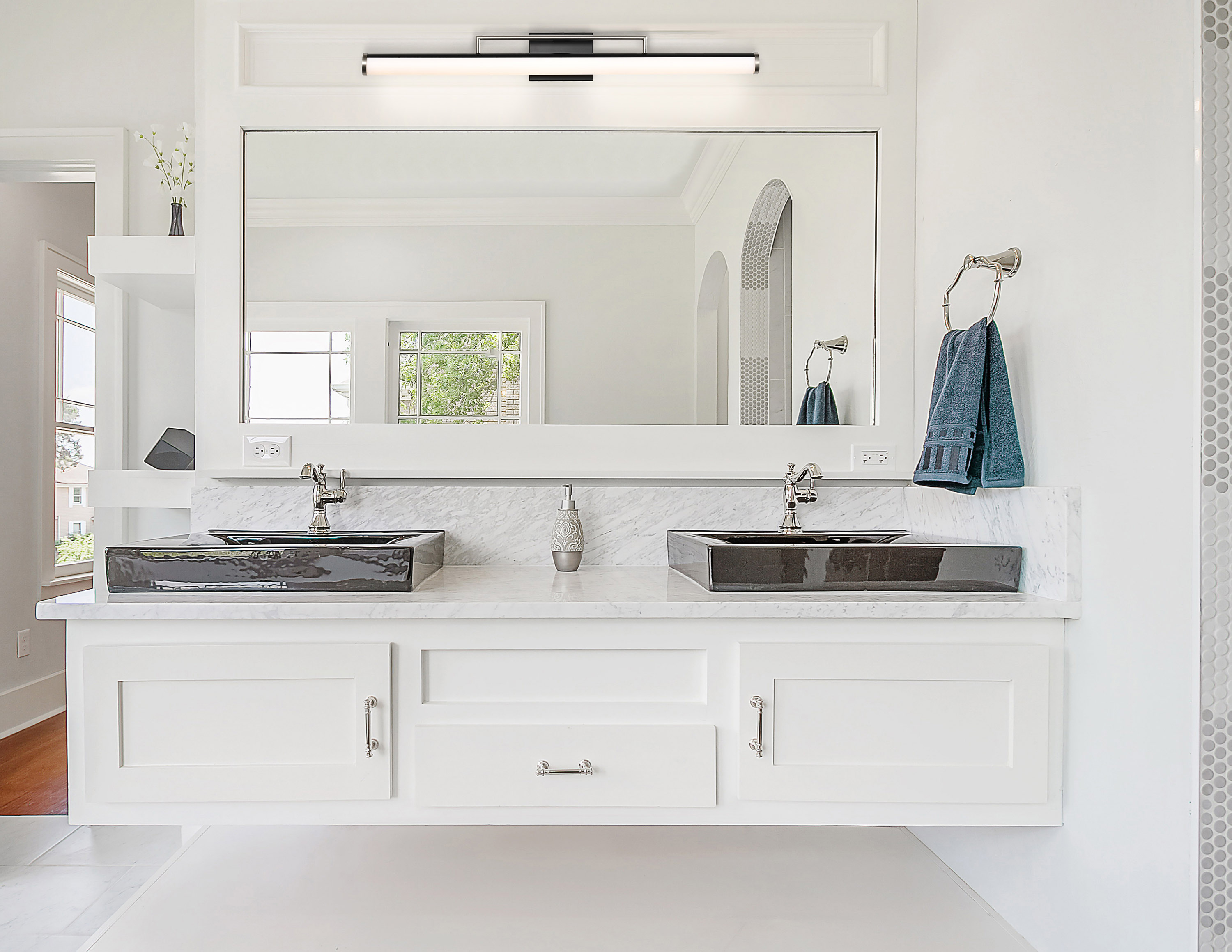 SOLANO LED LARGE VANITY - 62-659