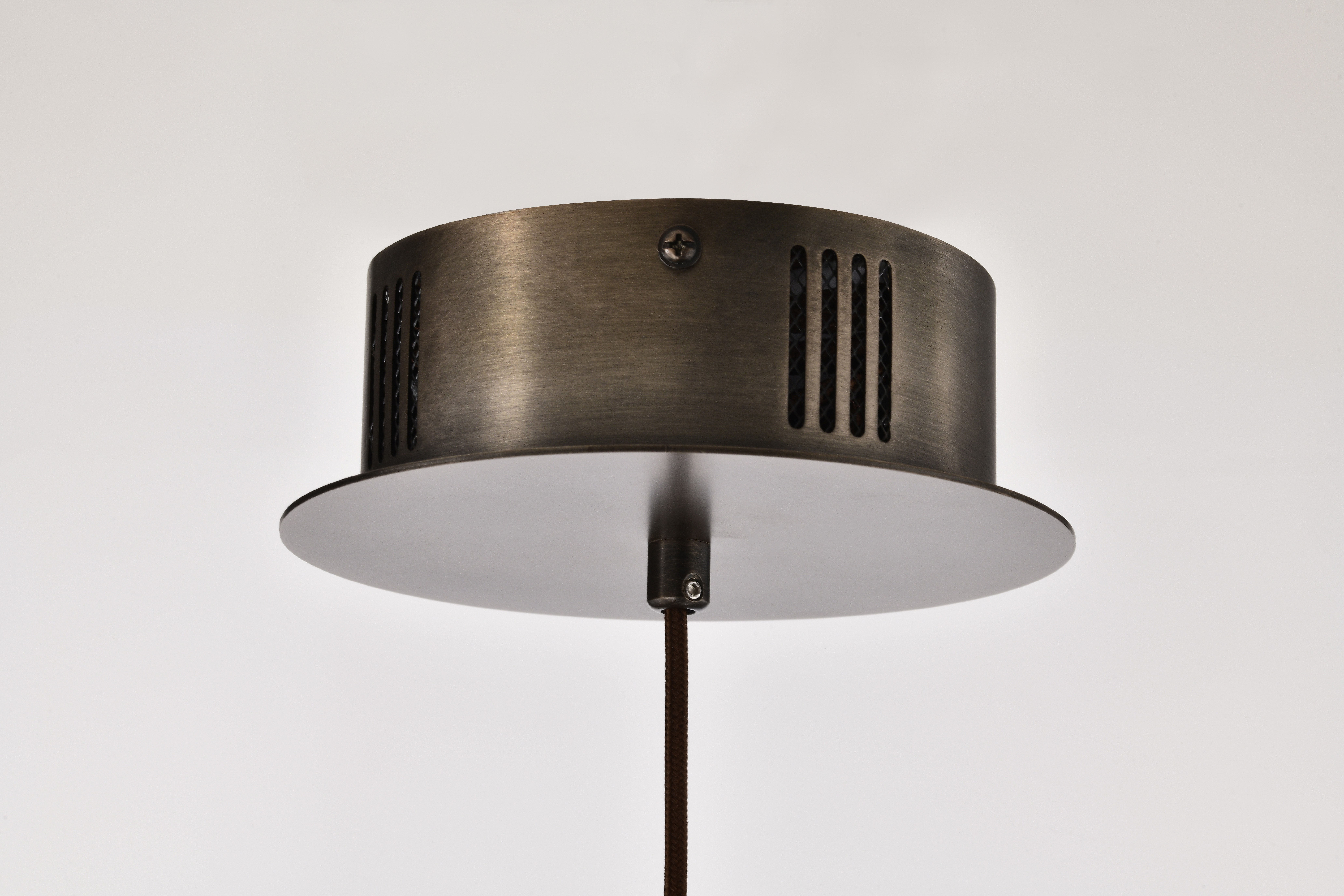 SILHOUETTE LRG PENDANT - 62-8026