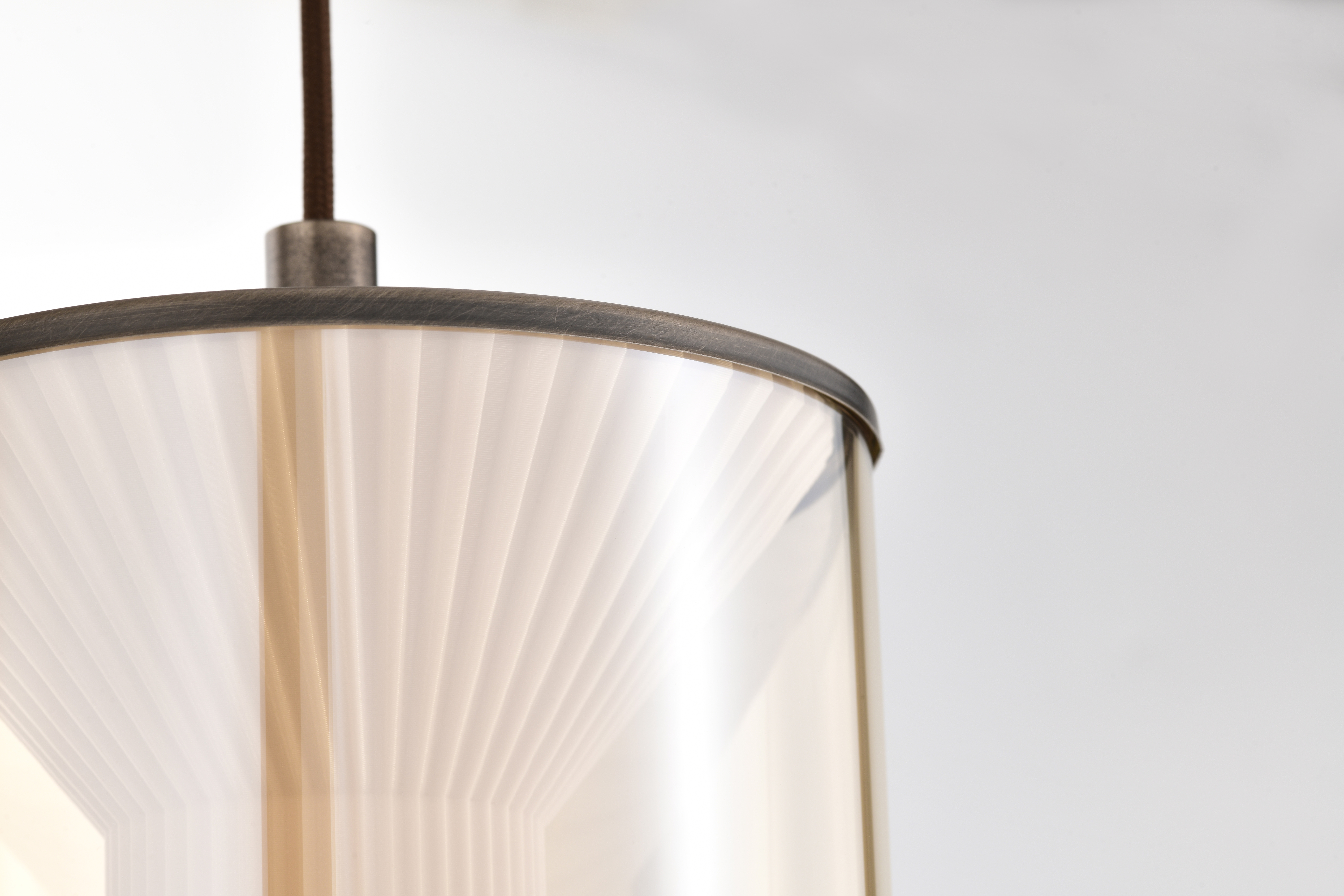 SILHOUETTE LRG PENDANT - 62-8026