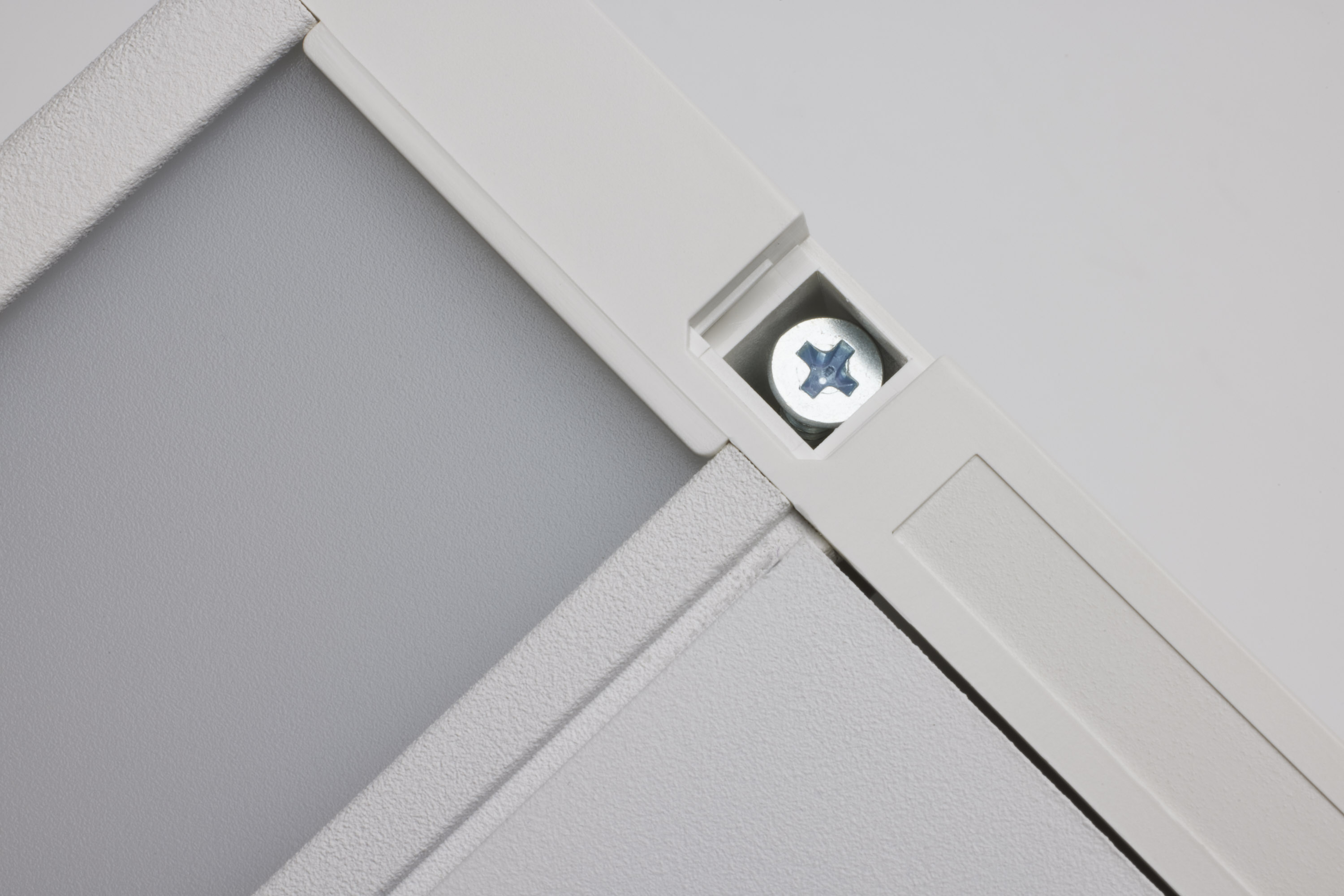 UNDER CAB LED RGBTW 34" - WH - 63-555