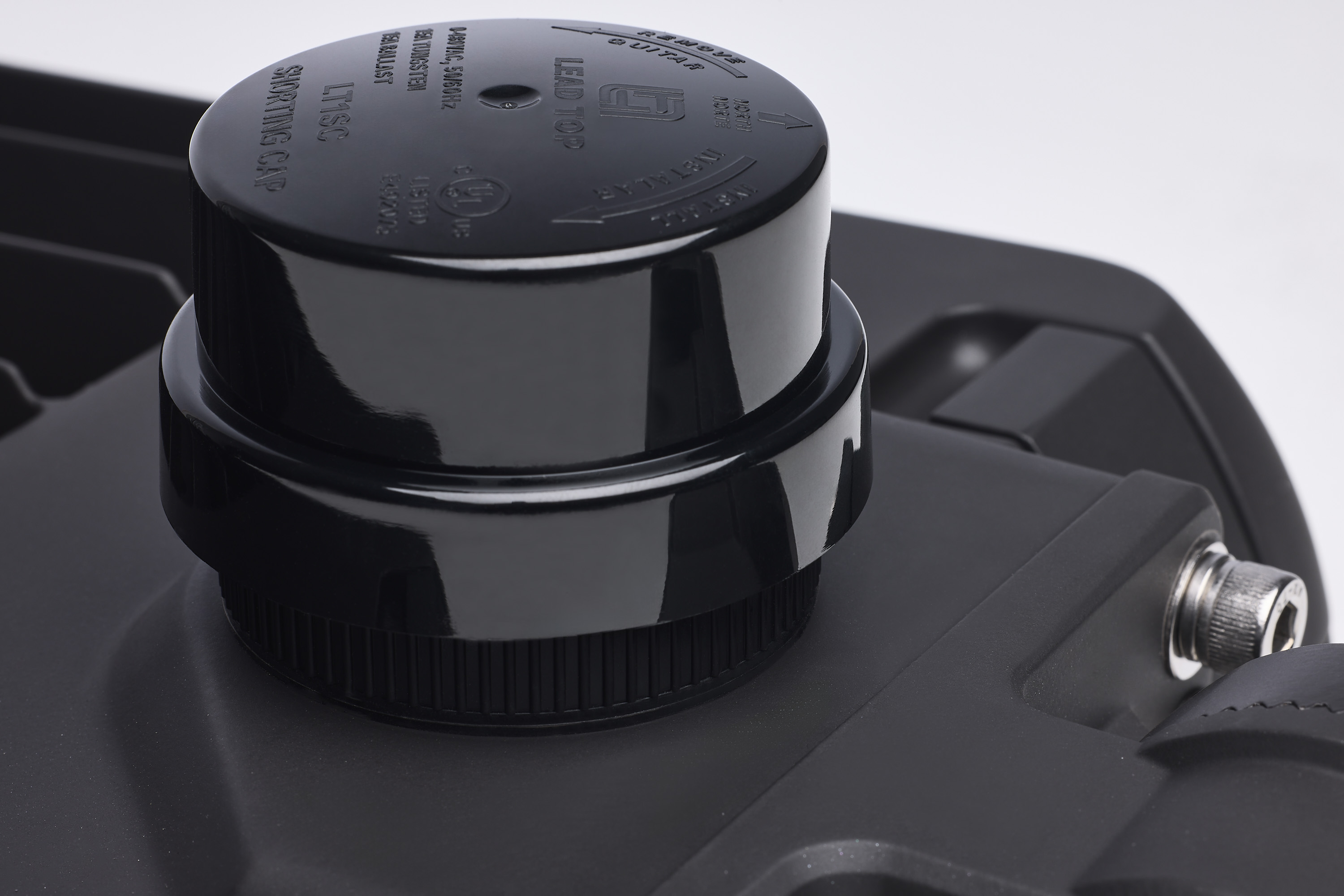 LED AREA LIGHT BRONZE 120-277V - 65-1525