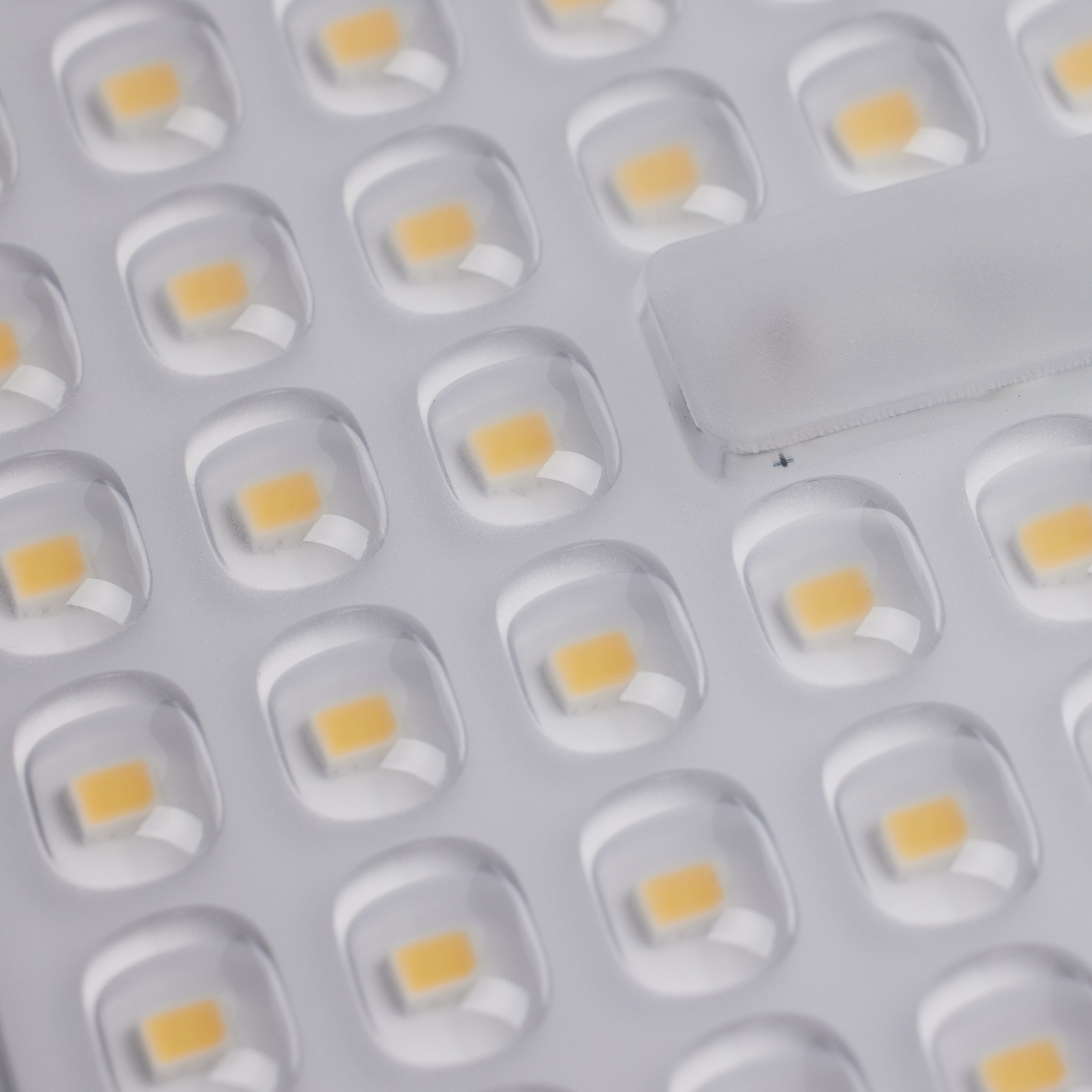 90W LED FLOOD LIGHT - 65-617