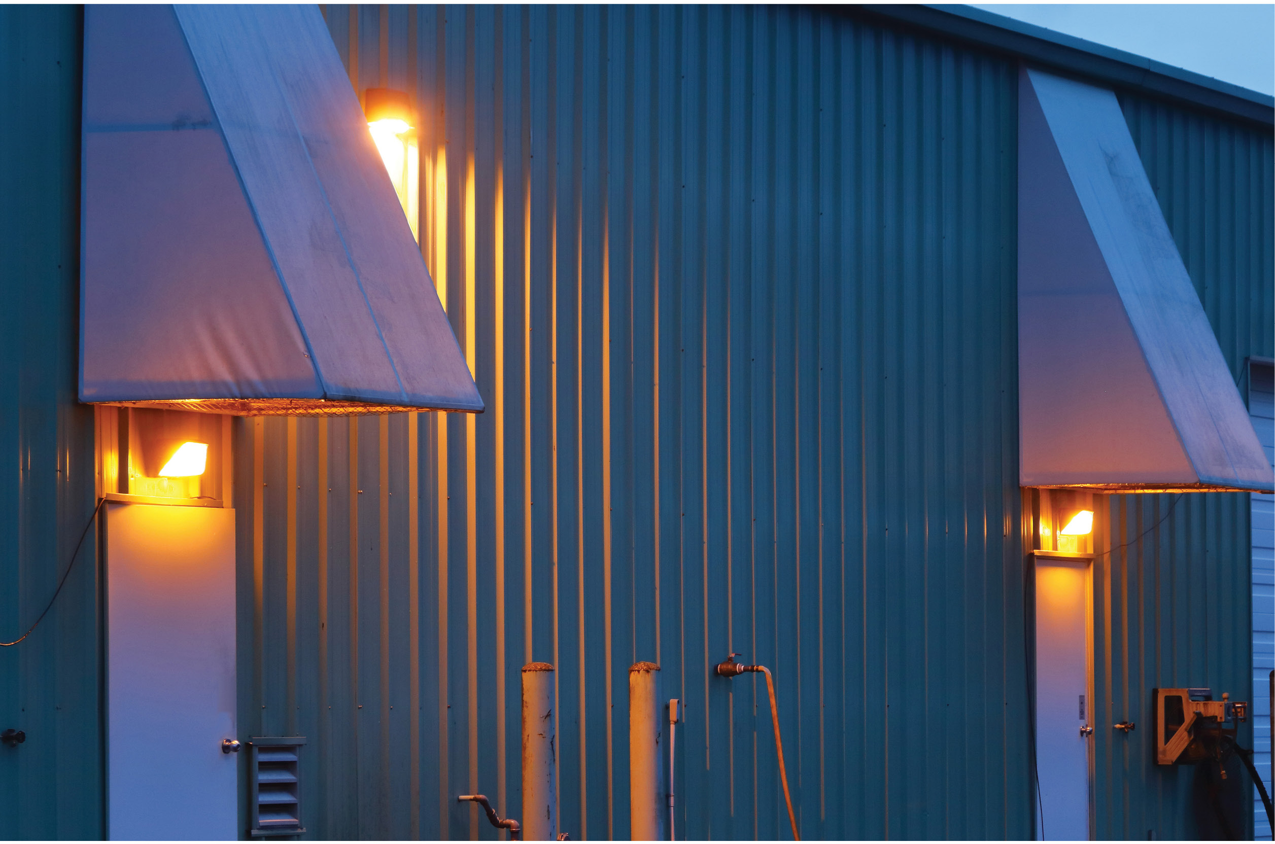 40W LED SMALL WALL PACK - 65-656