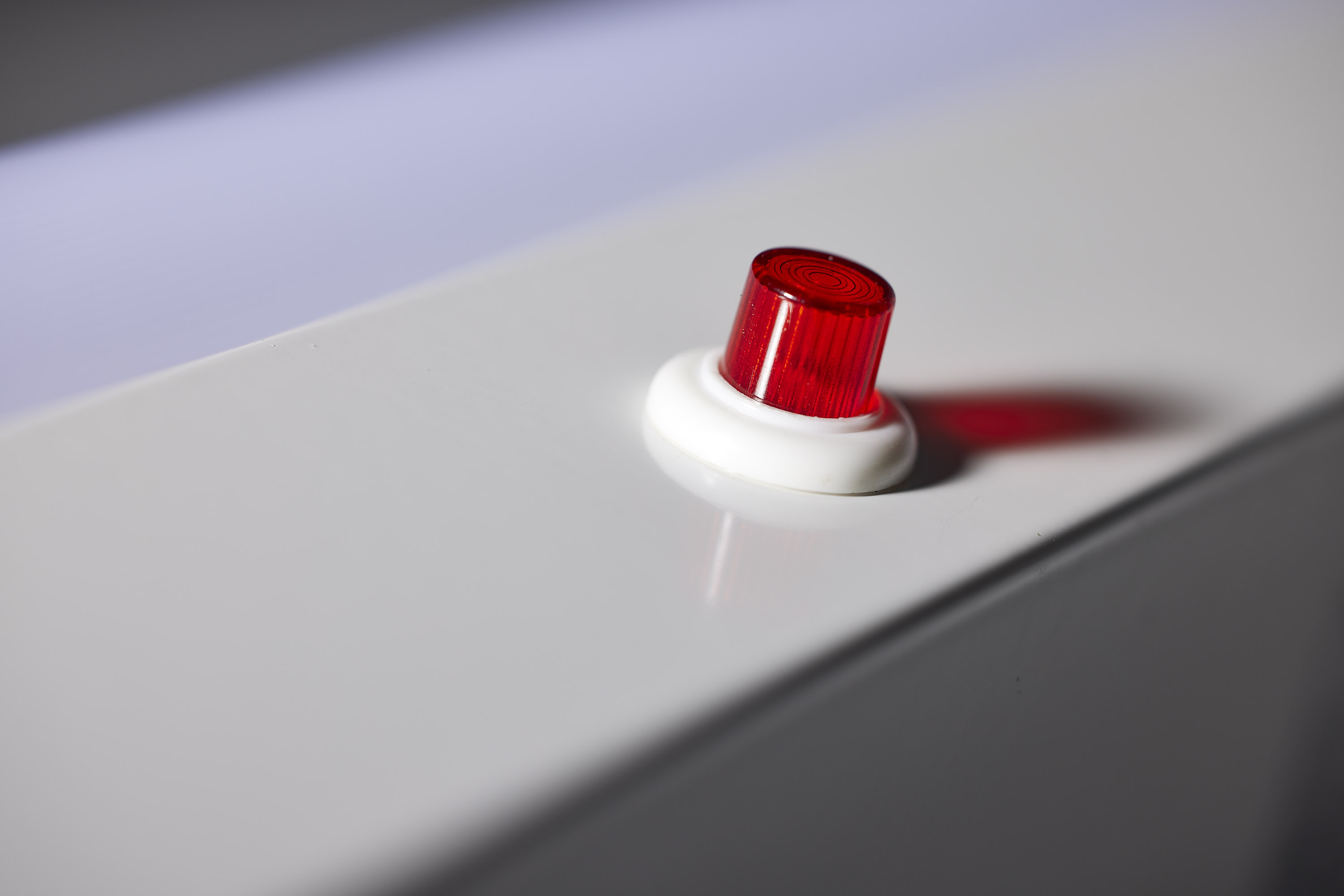 4' LINEAR STRIP W/ EM & SENSOR - 65-699