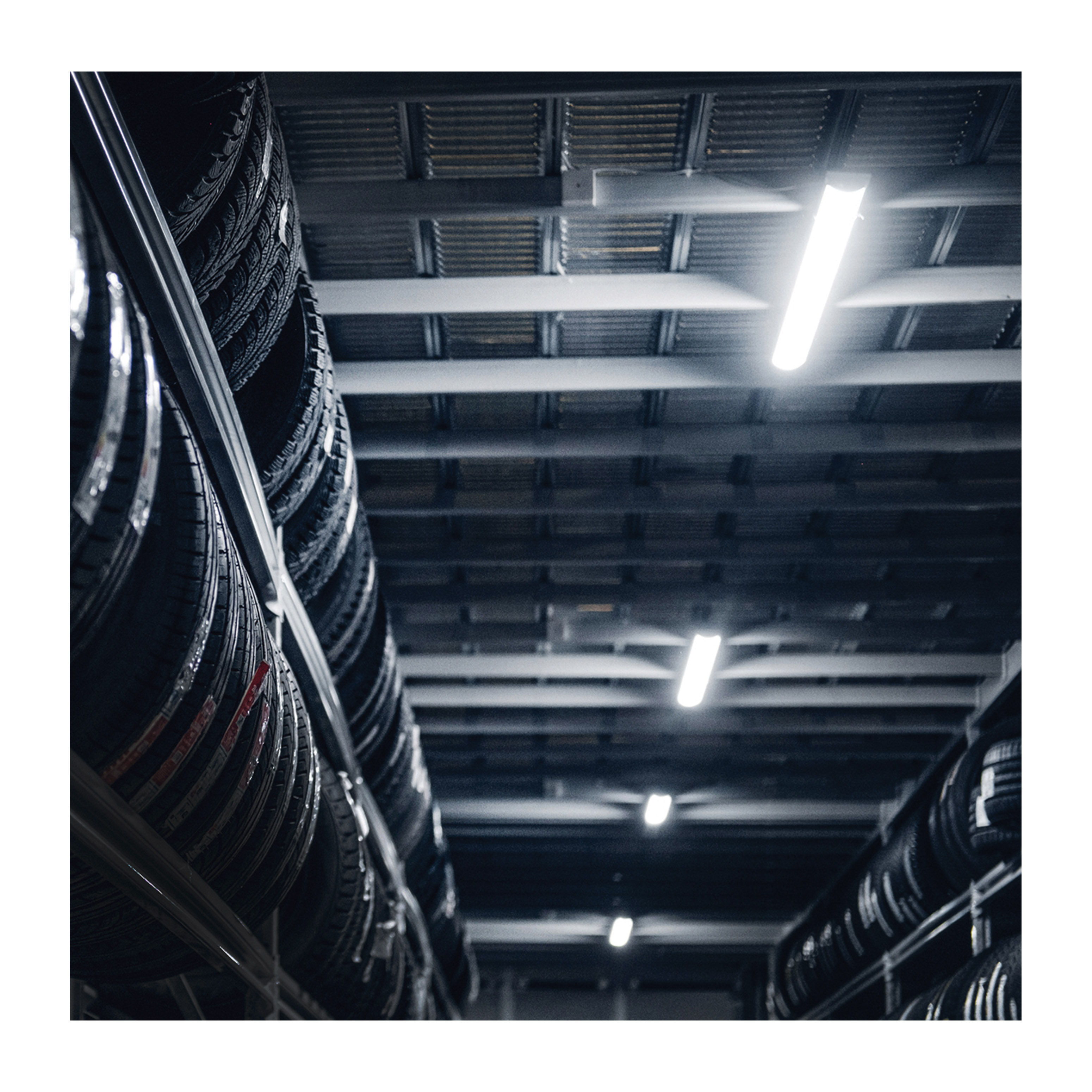 4' LINEAR STRIP W/ EM & SENSOR - 65-699